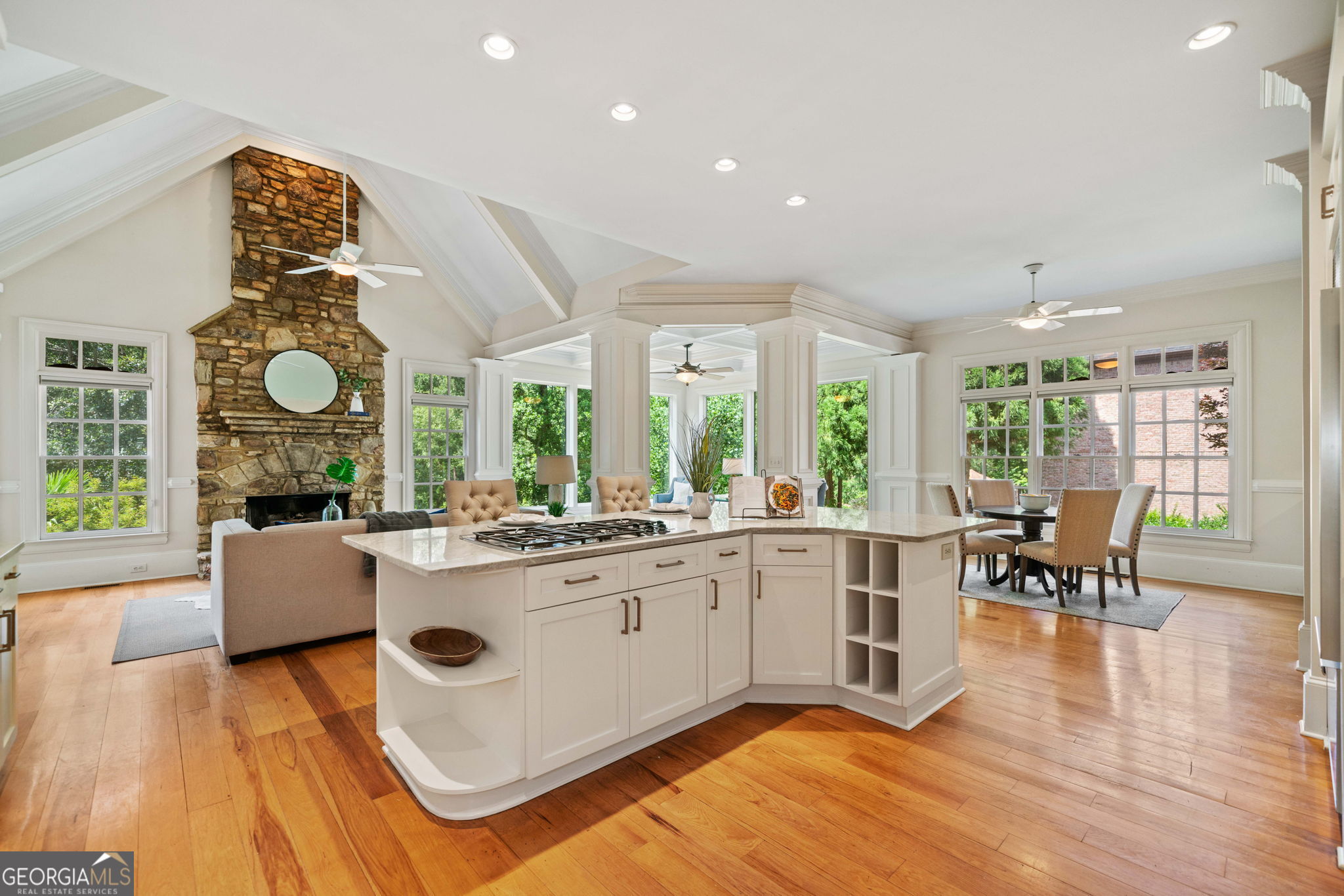 3770 Riverly Trace
