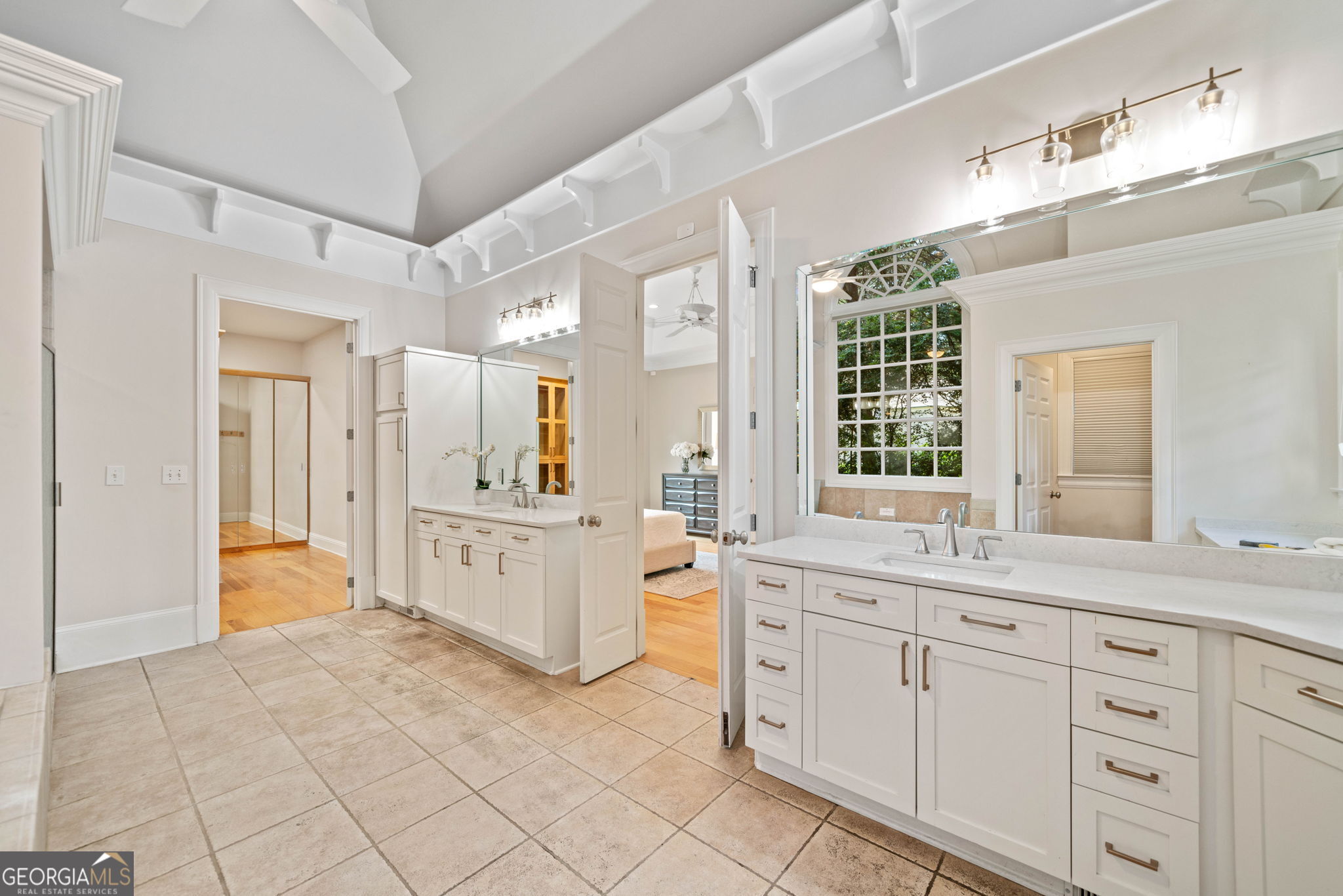 3770 Riverly Trace