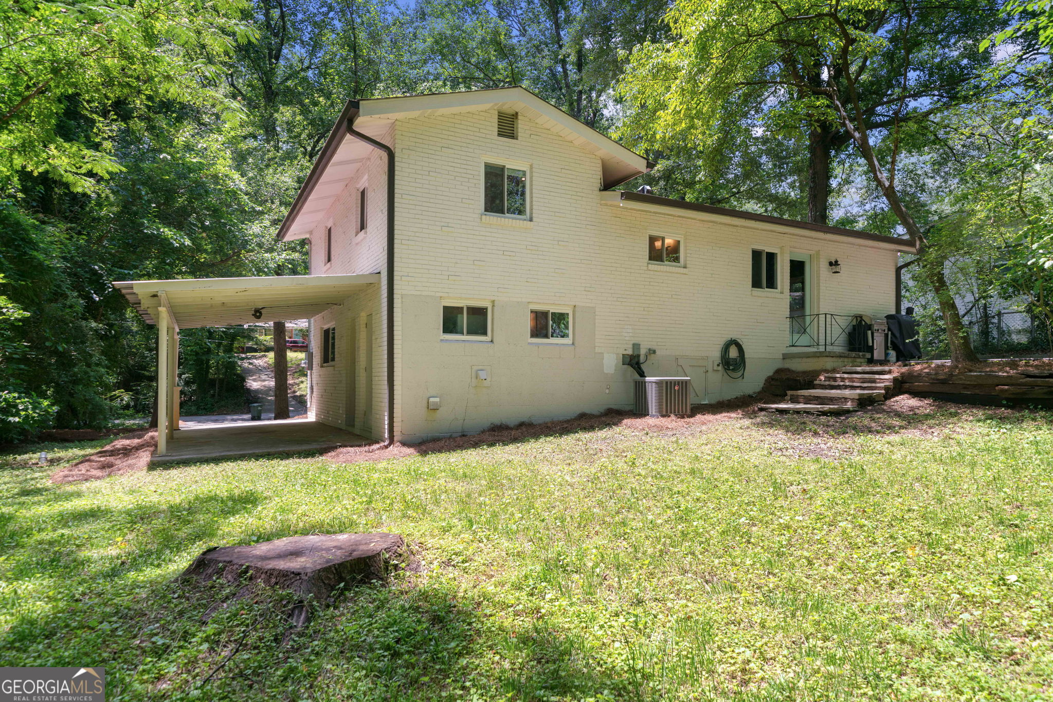 481 MEADOWBROOK Drive SE