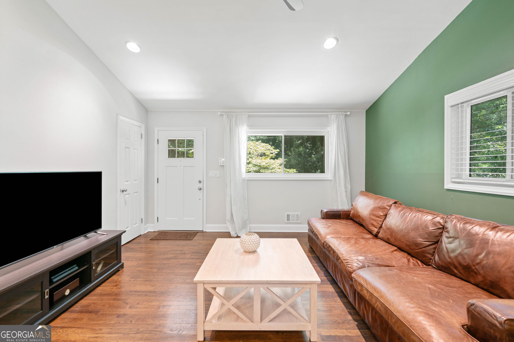 481 MEADOWBROOK Drive SE