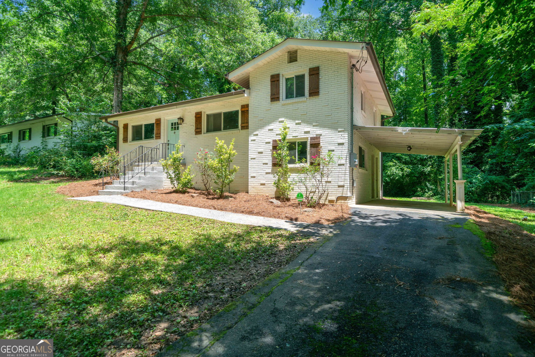 481 MEADOWBROOK Drive SE