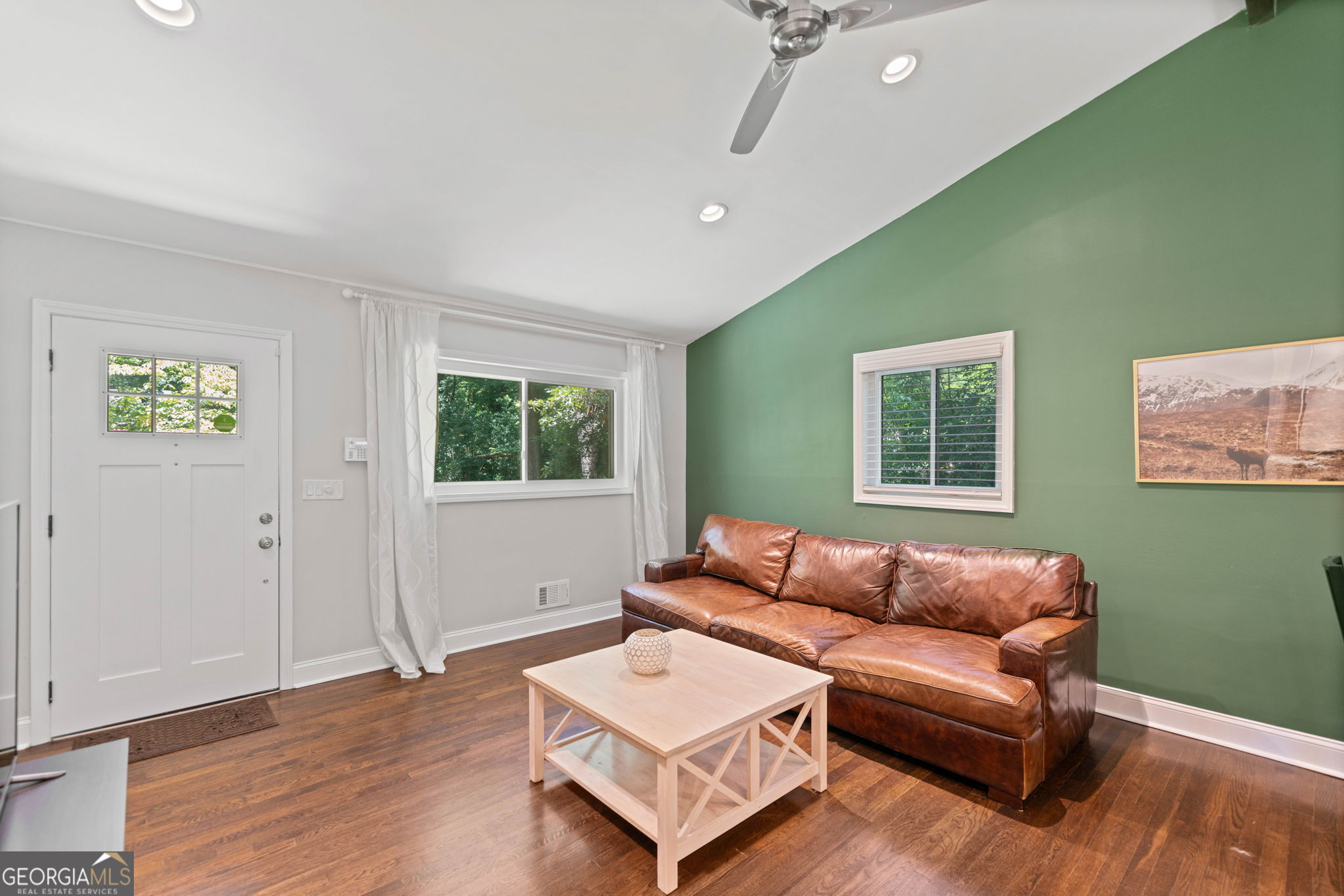 481 MEADOWBROOK Drive SE