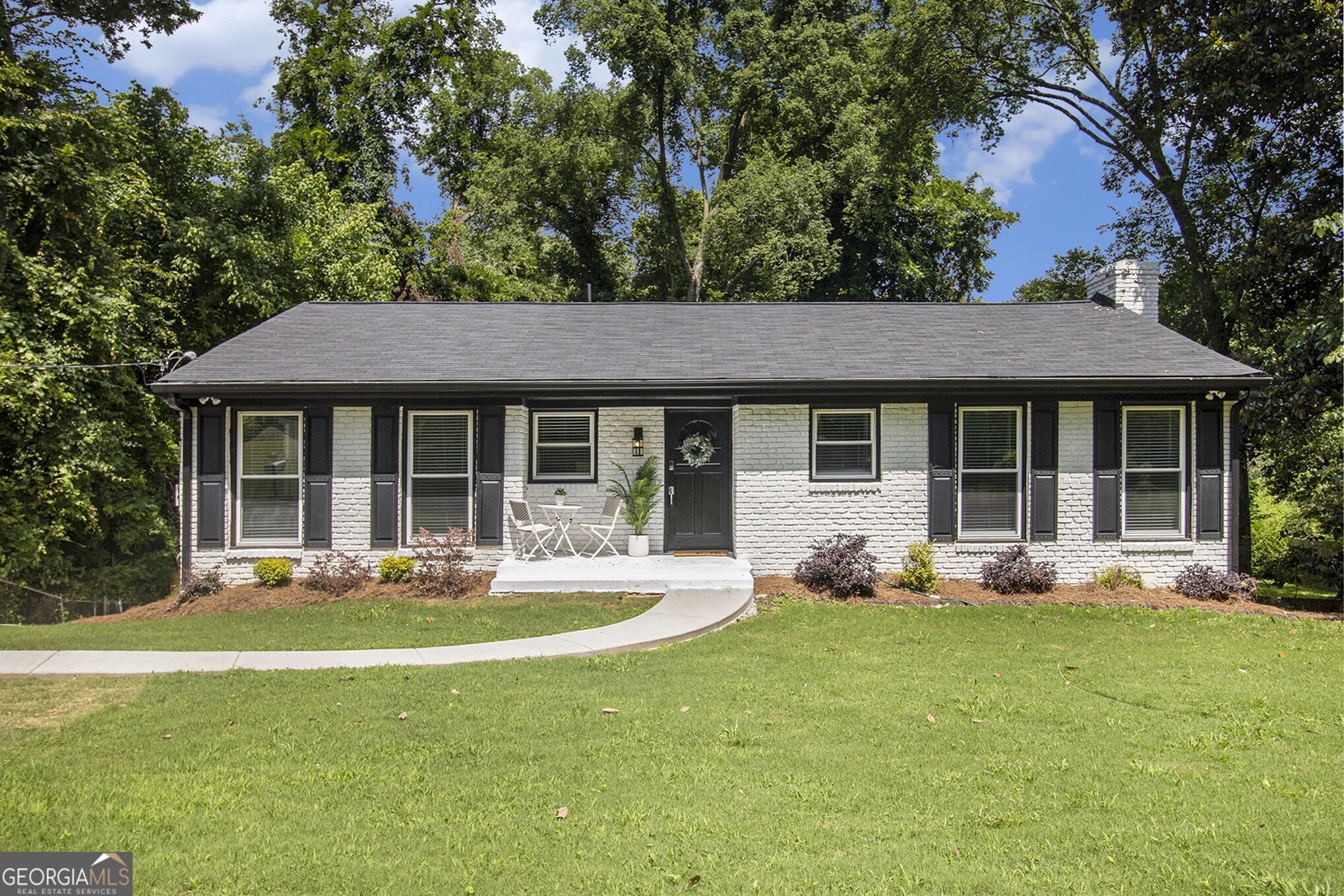 2358 Armand Road NE