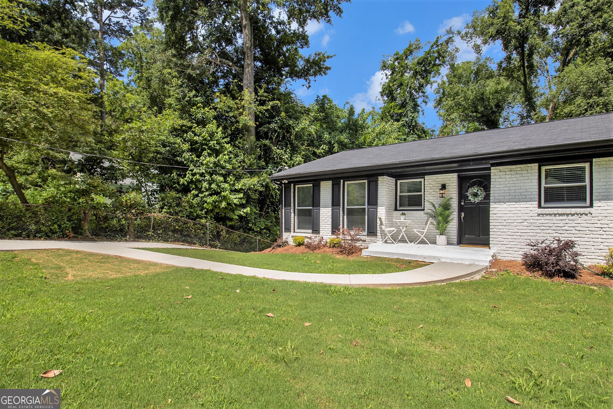 2358 Armand Road NE