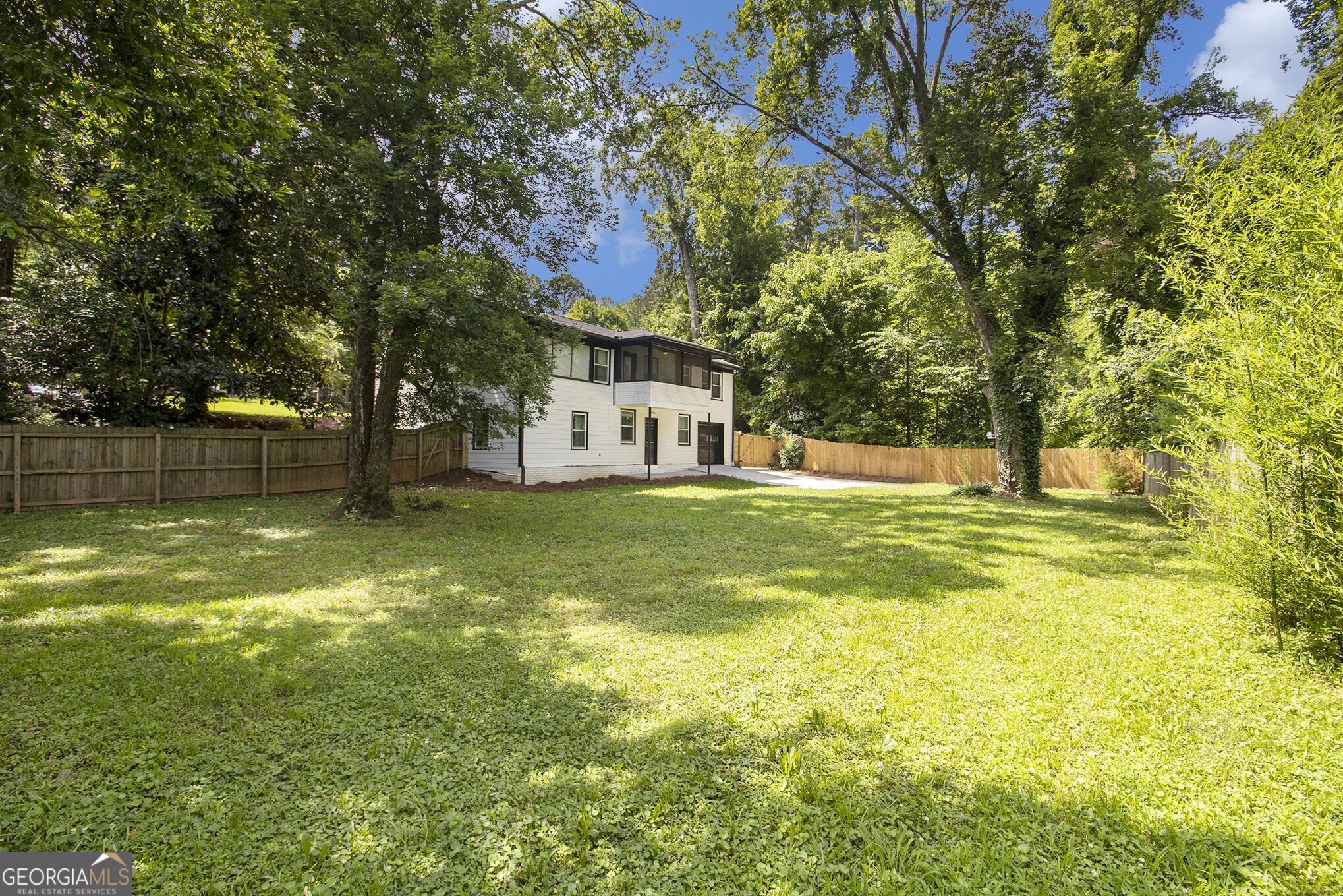 2358 Armand Road NE