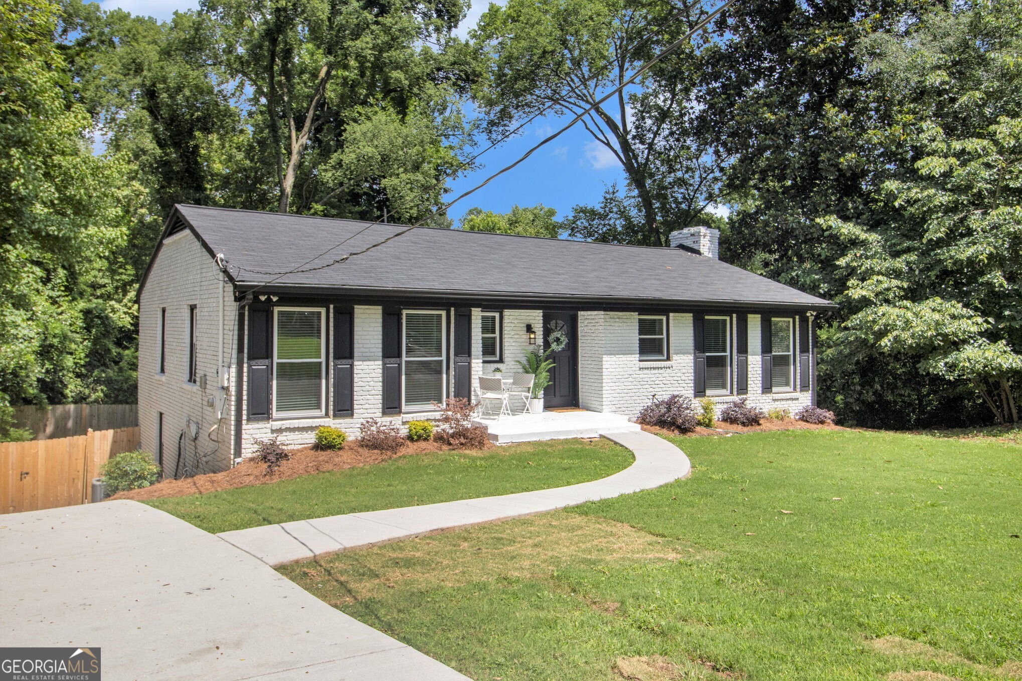2358 Armand Road NE