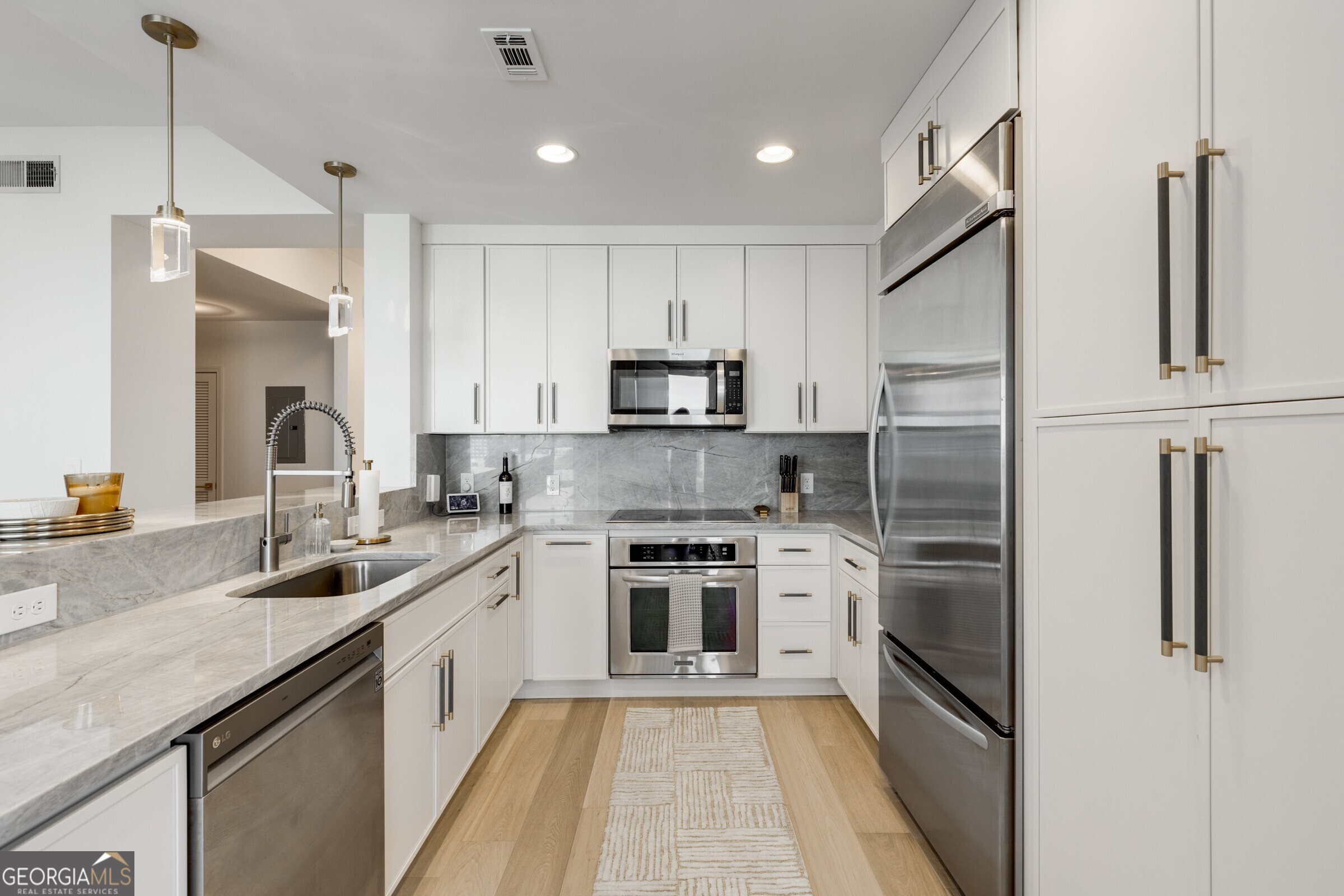 2795 Peachtree Road # 1305