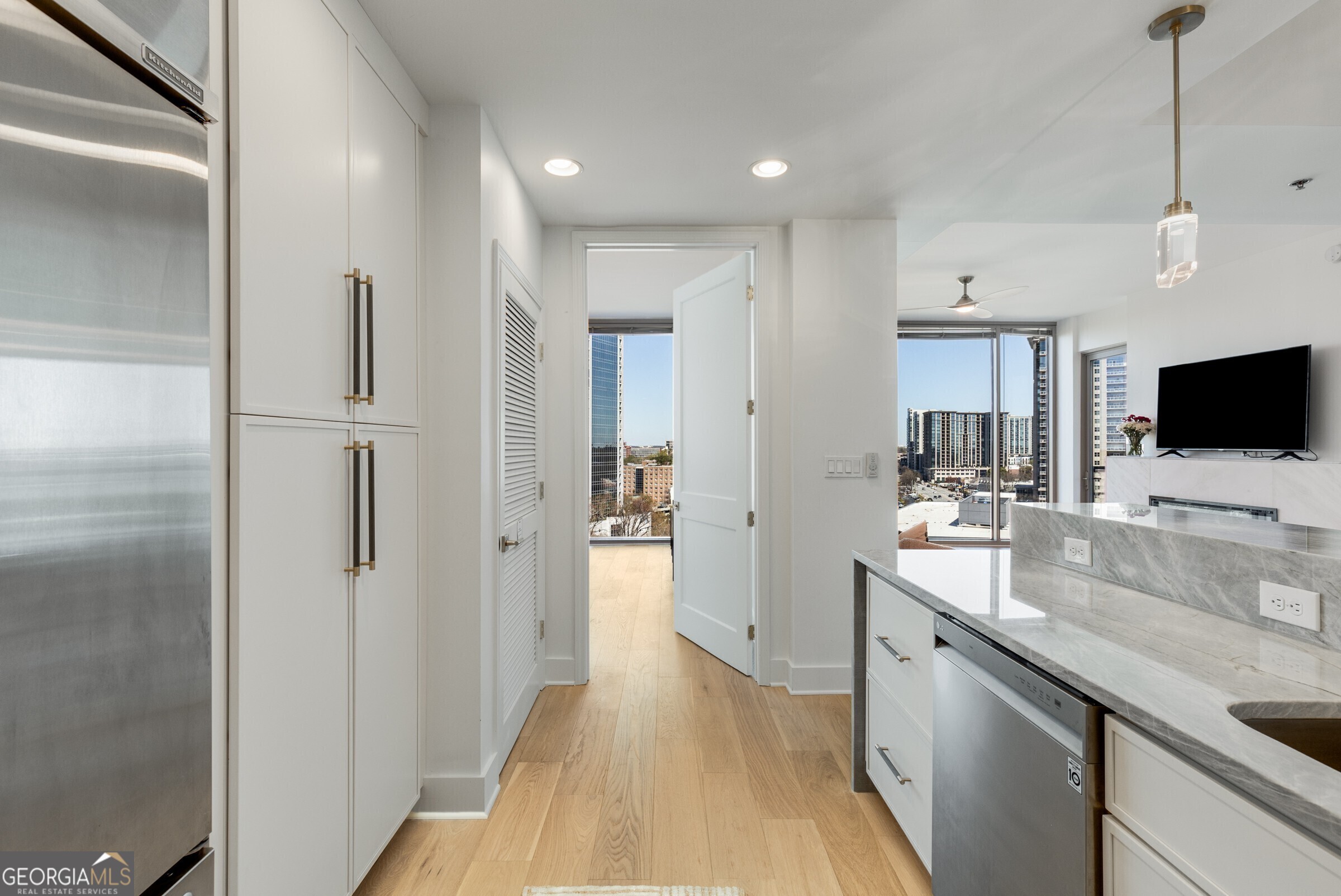 2795 Peachtree Road # 1305