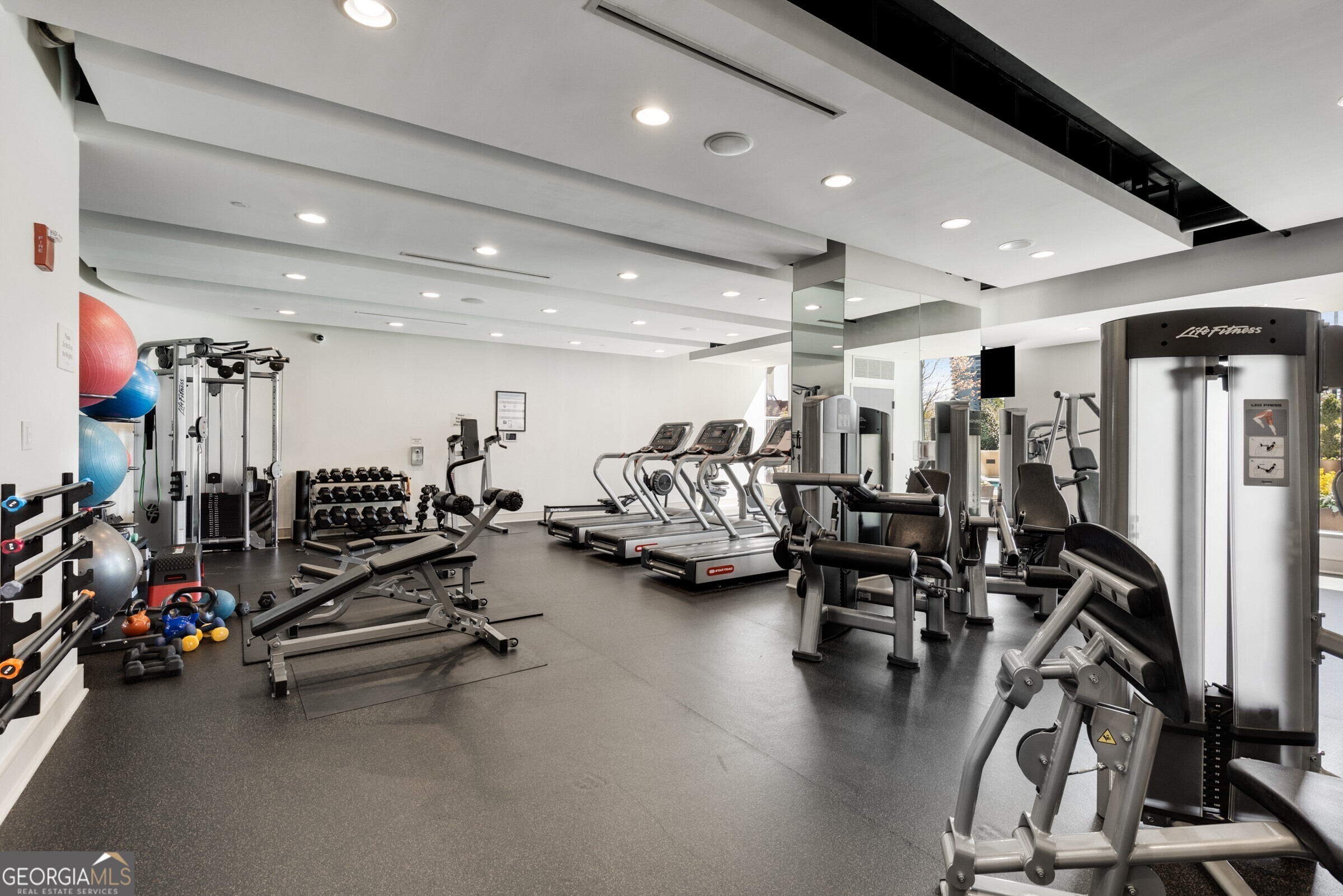 2795 Peachtree Road # 1305