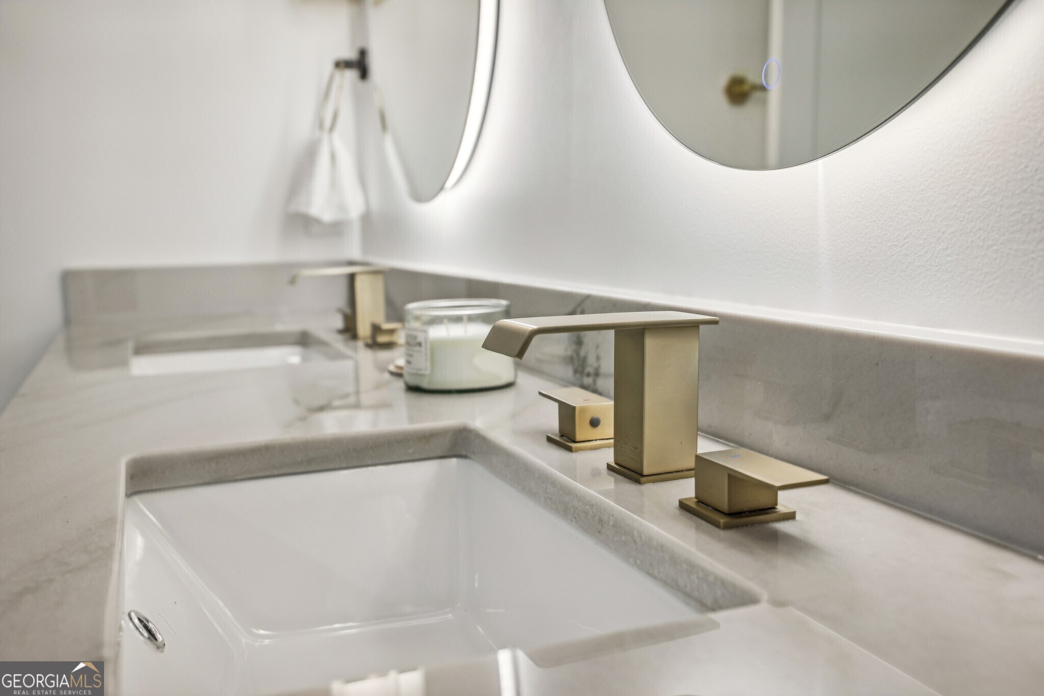2795 Peachtree Road # 1305