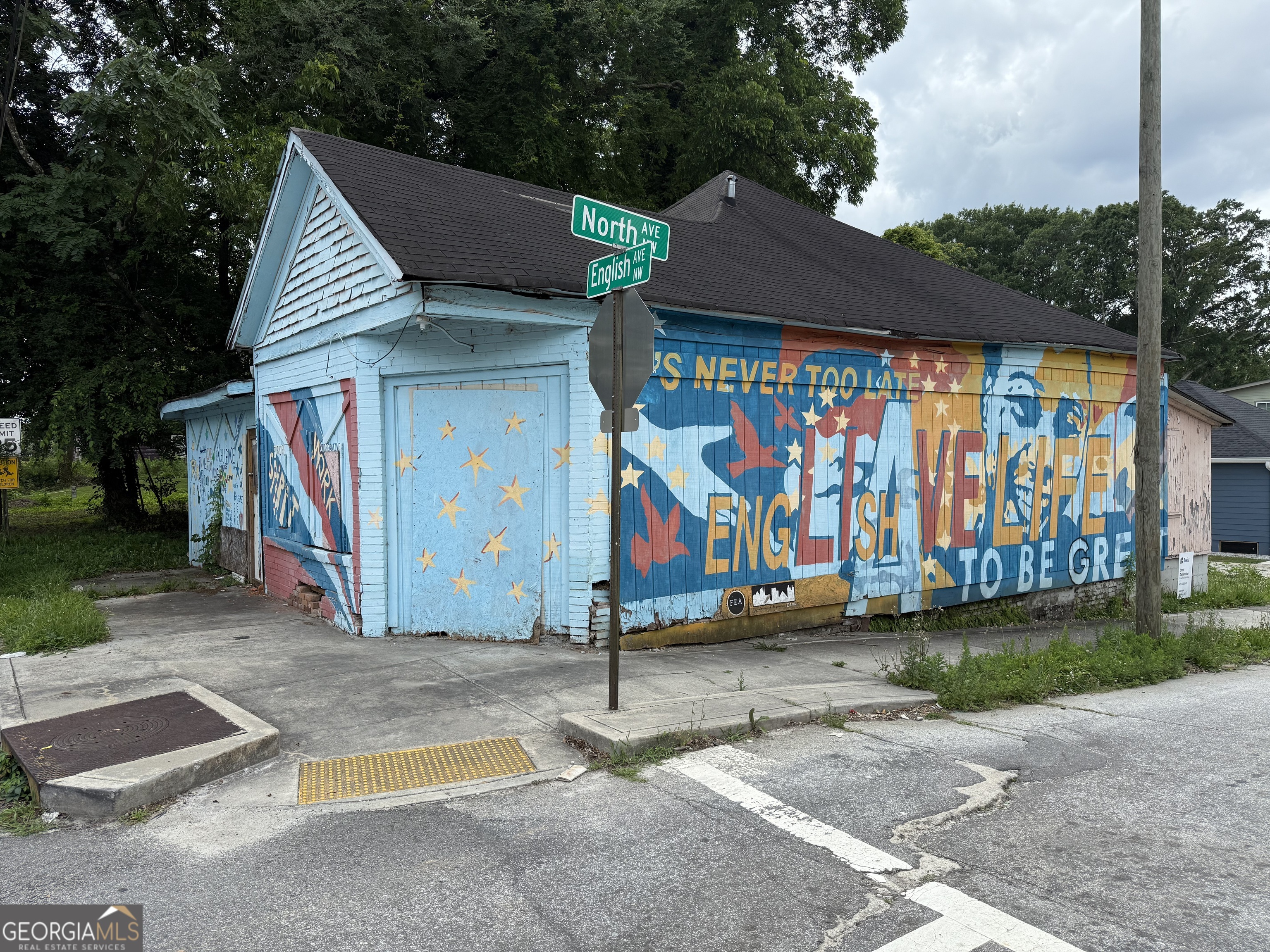 562 English Avenue NW