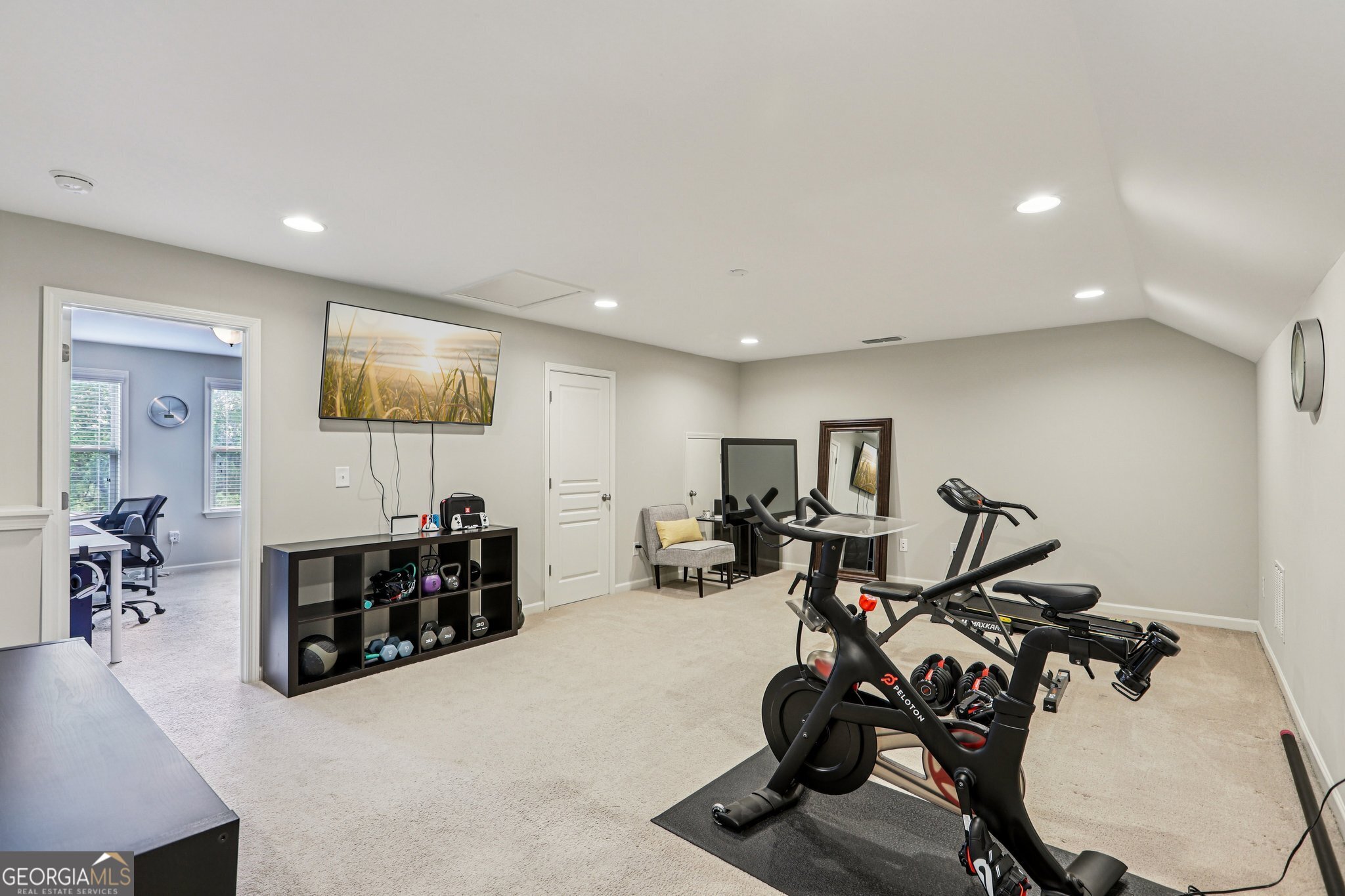 8215 Harlond Way