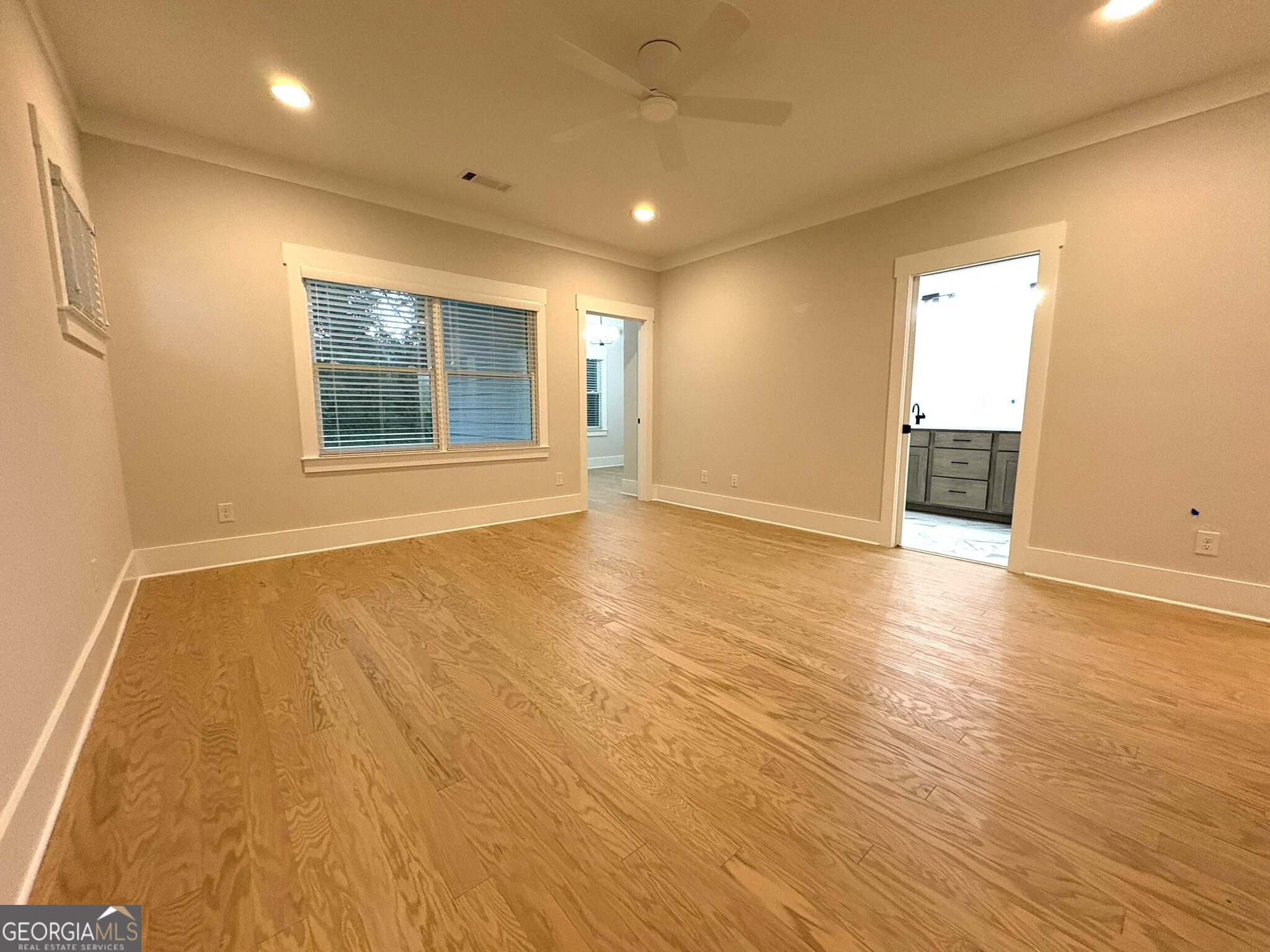 511 Casanova Street SE