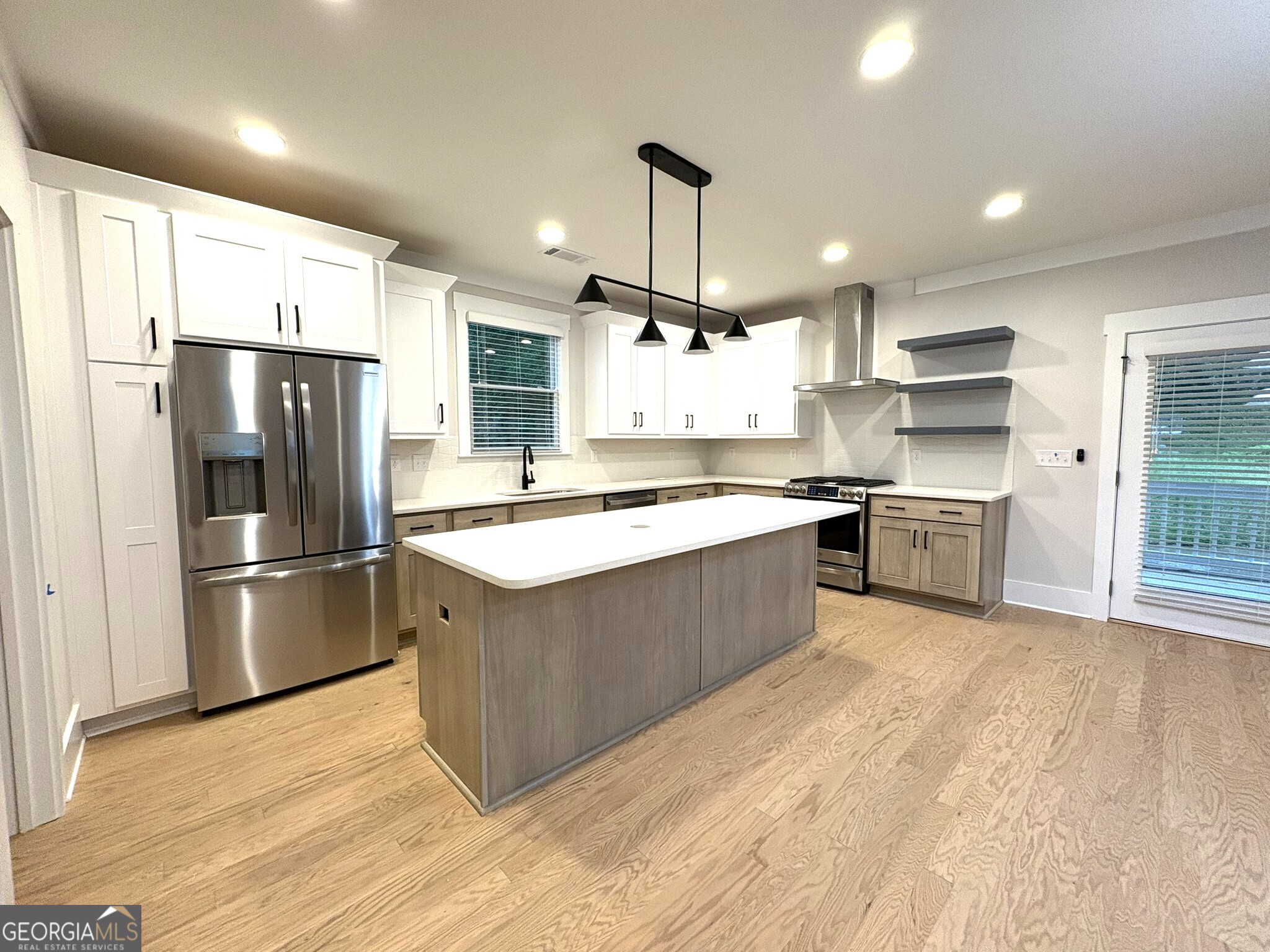 511 Casanova Street SE