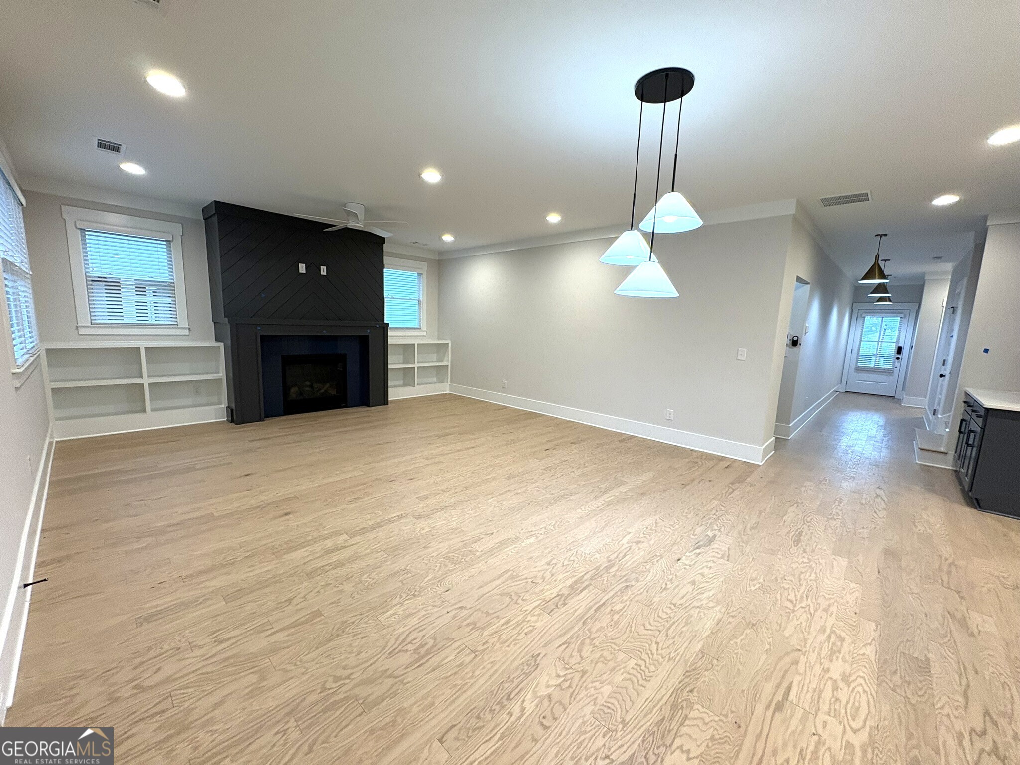 511 Casanova Street SE