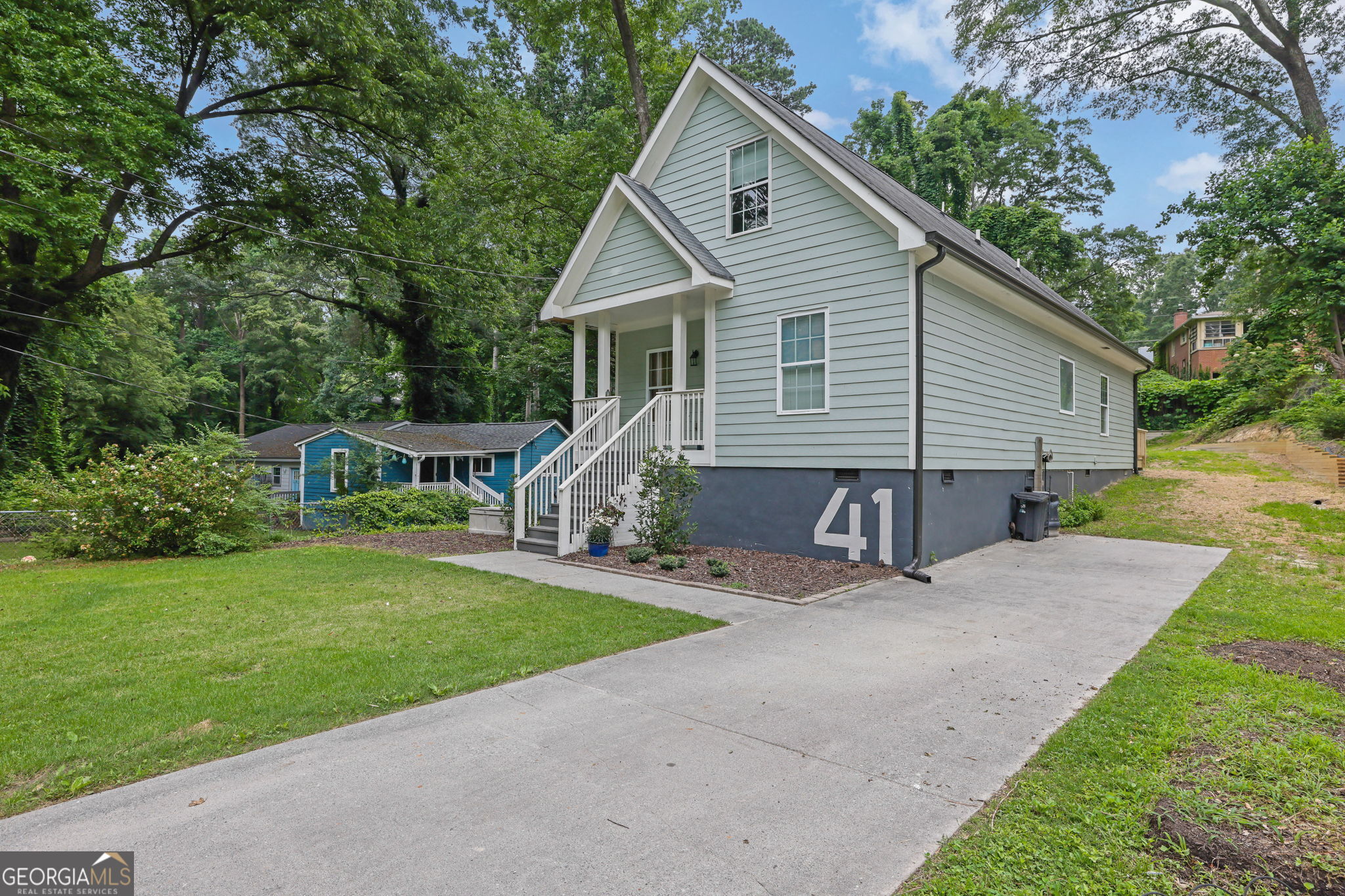 41 Spring Lane NW