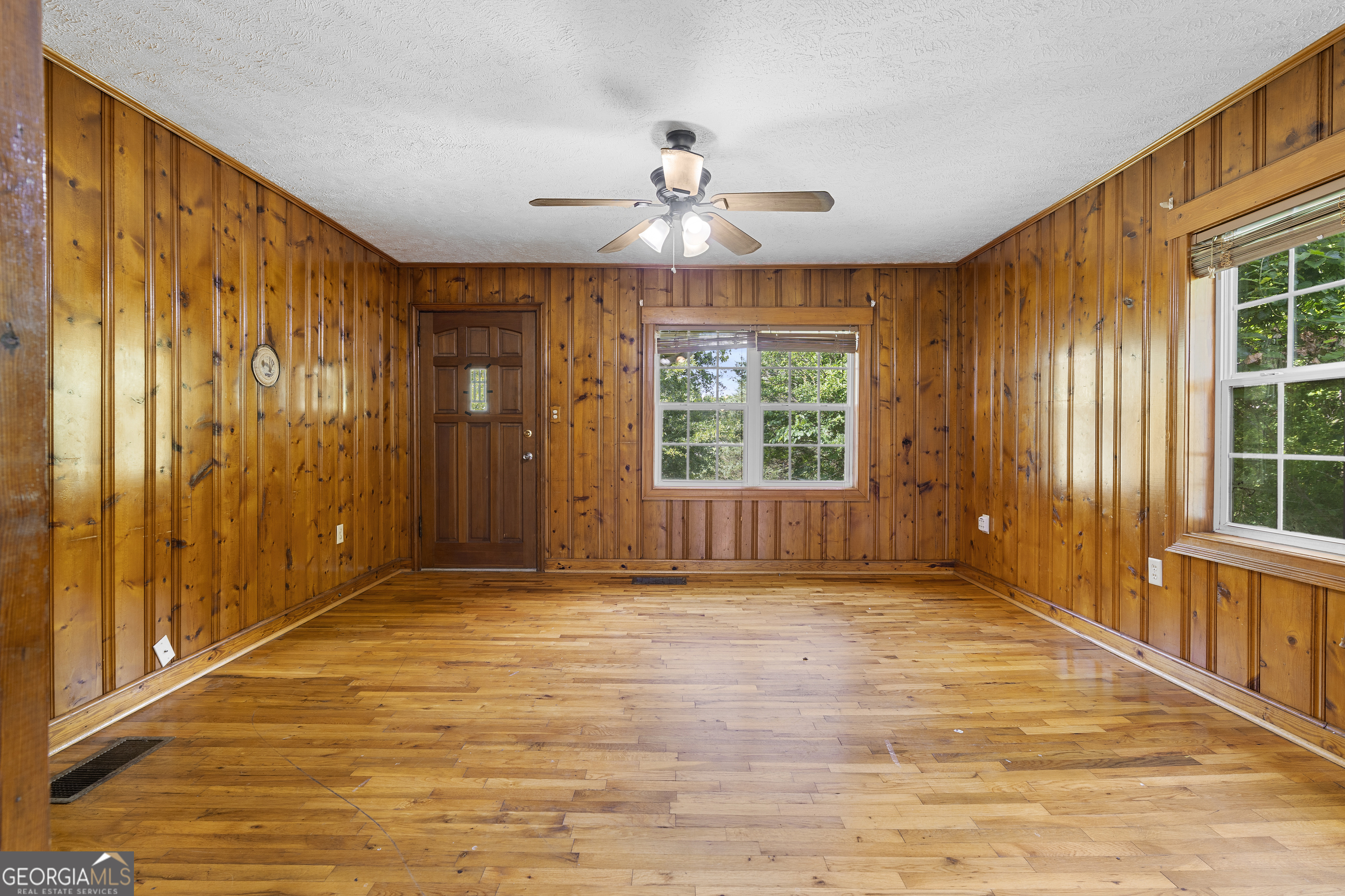 97 Foxwood Trail