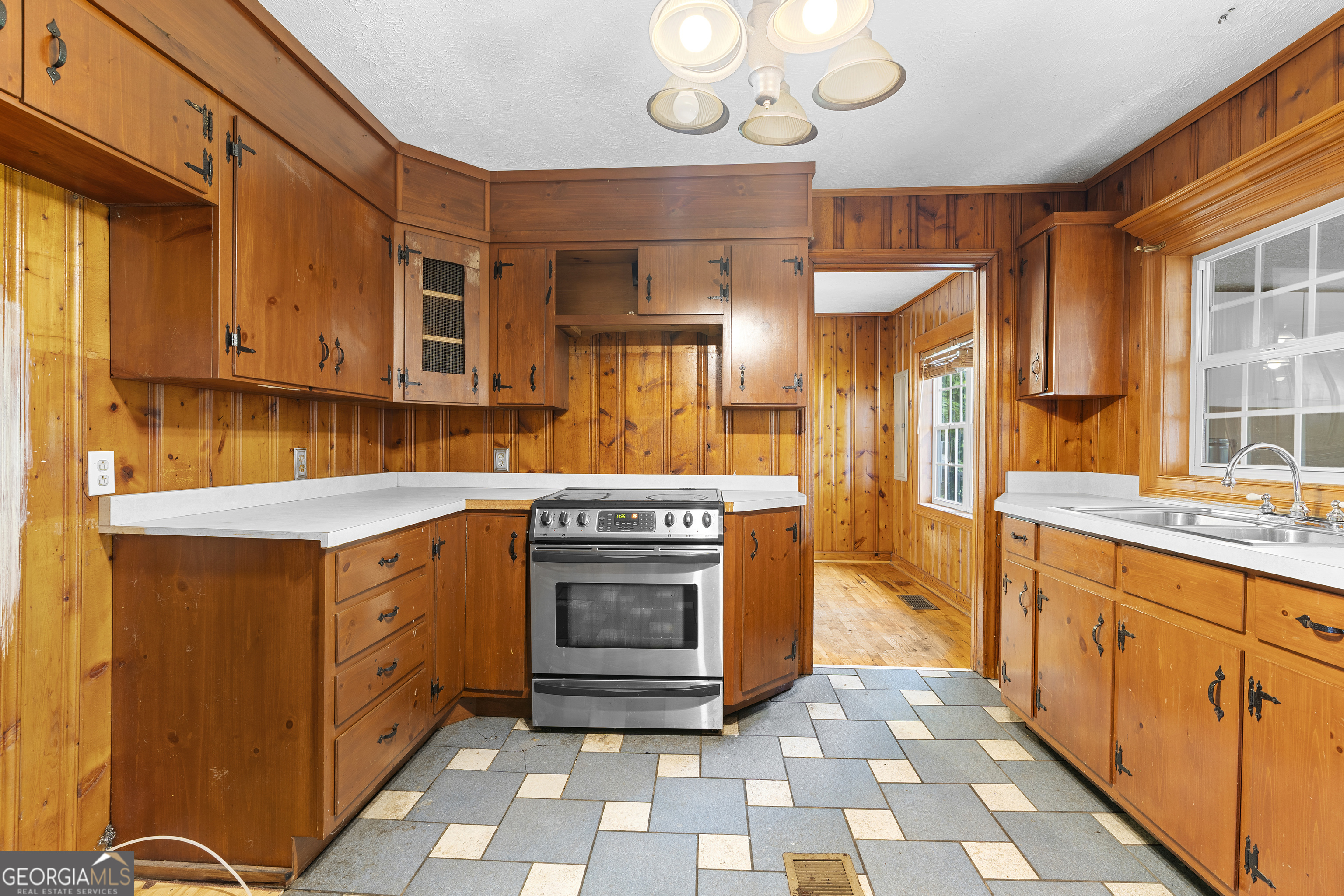 97 Foxwood Trail