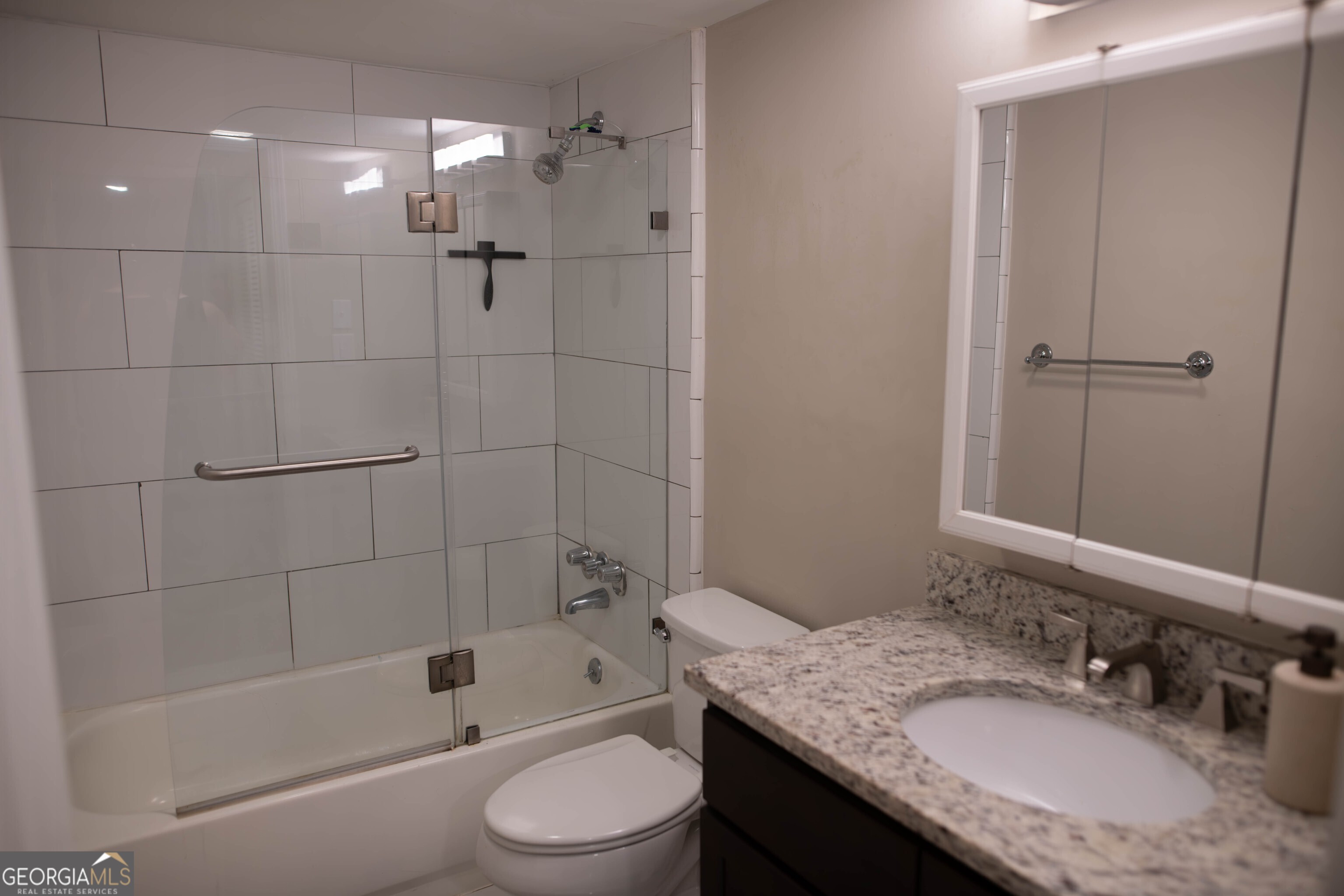 37 La Rue Place NW