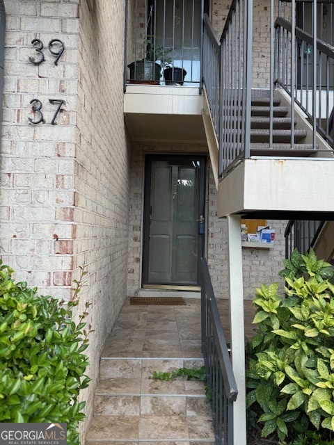 37 La Rue Place NW