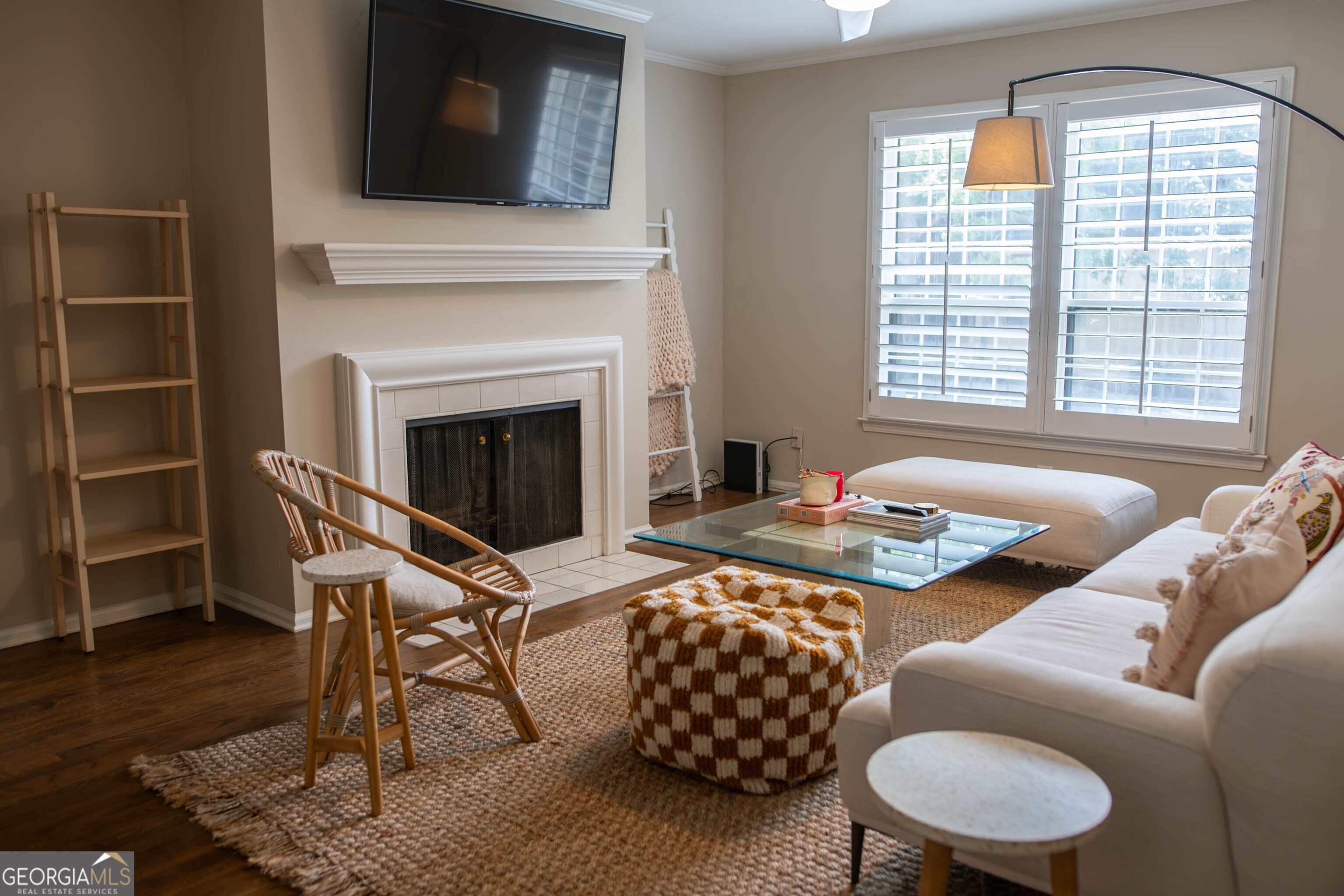 37 La Rue Place NW