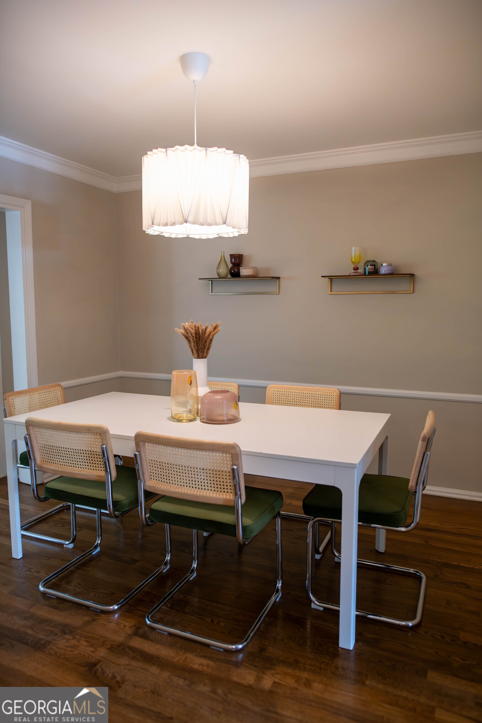 37 La Rue Place NW
