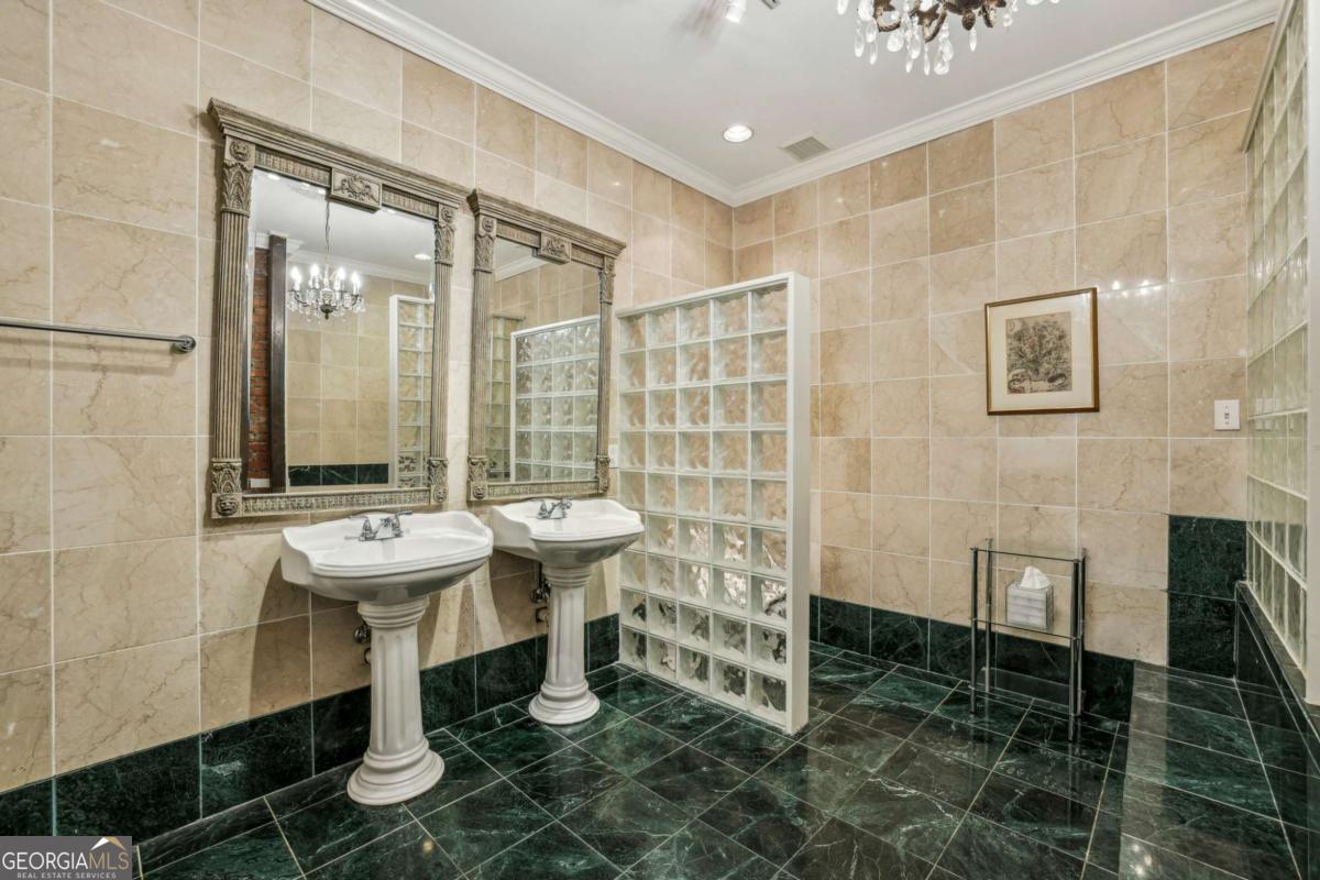 685 Argonne Avenue NE # 15