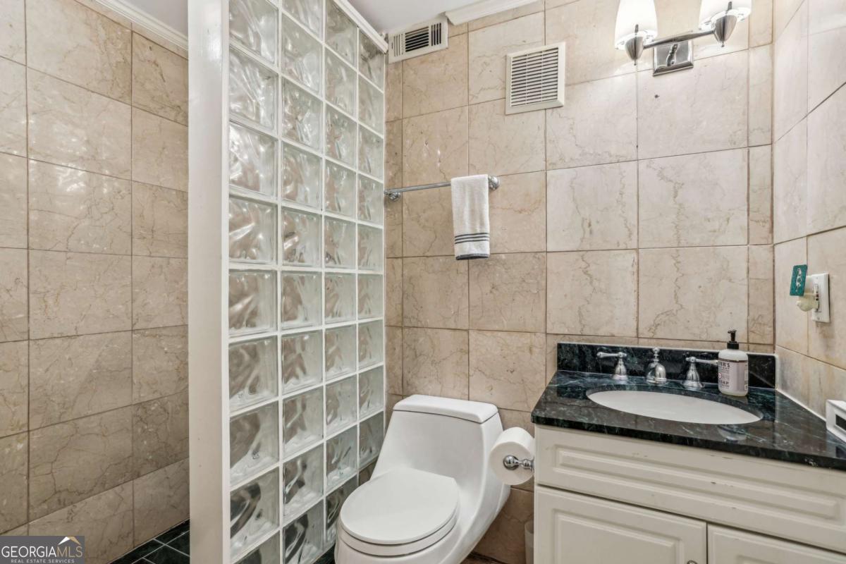 685 Argonne Avenue NE # 15