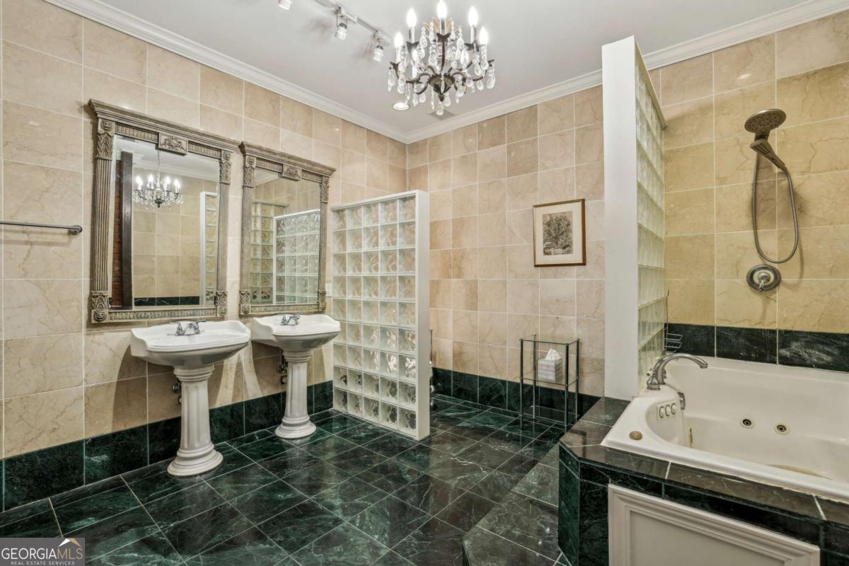 685 Argonne Avenue NE # 15