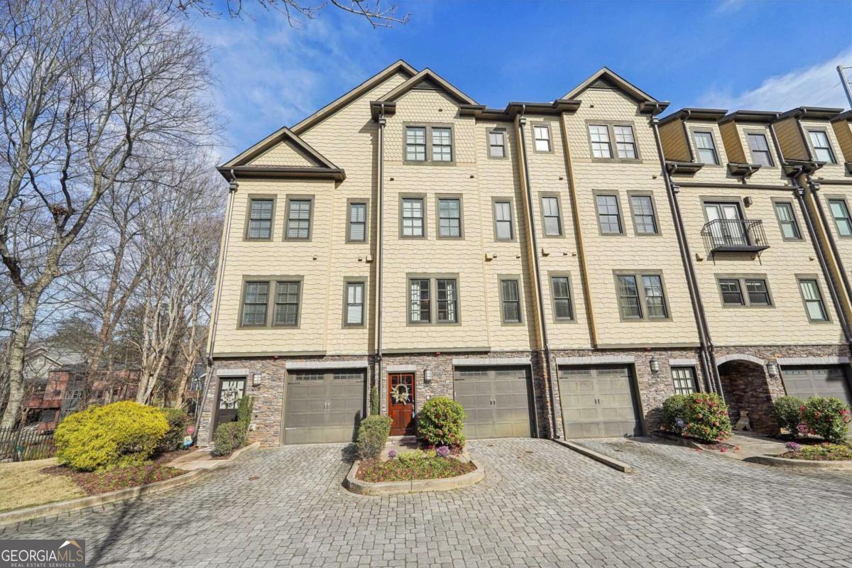 255 Southerland Terrace NE # 207