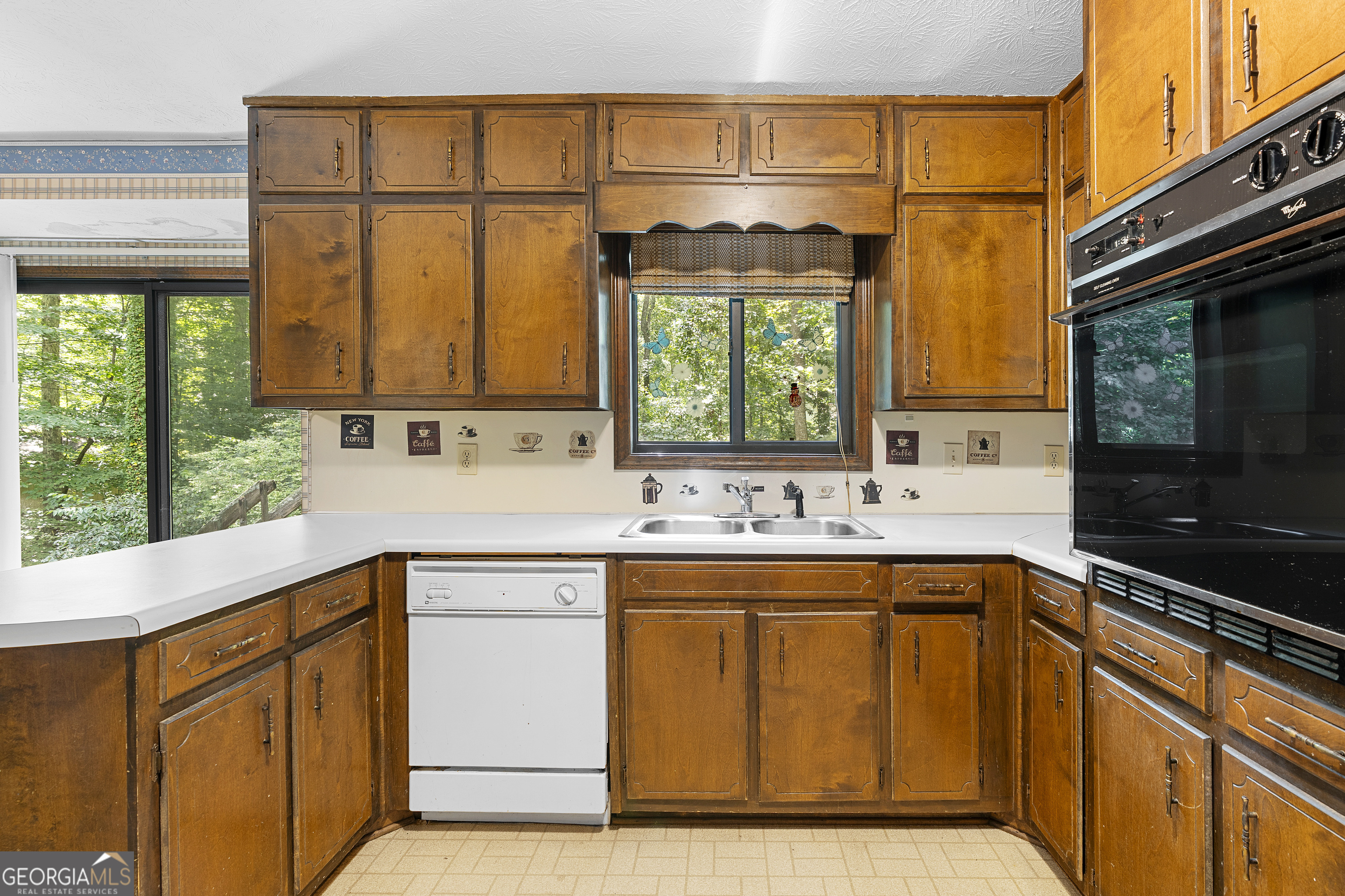 3323 Silver Ridge Court