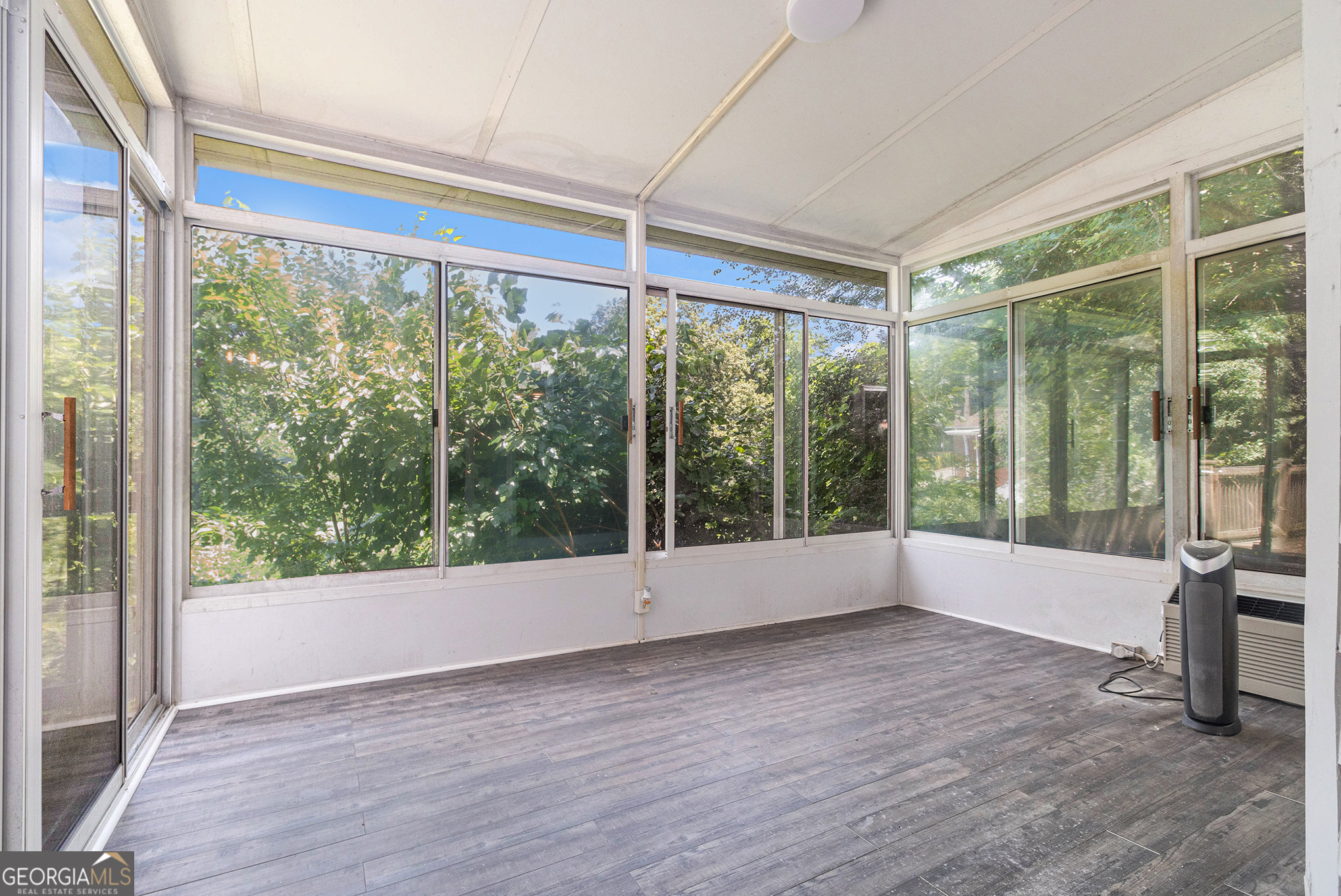 1469 Crescent Walk