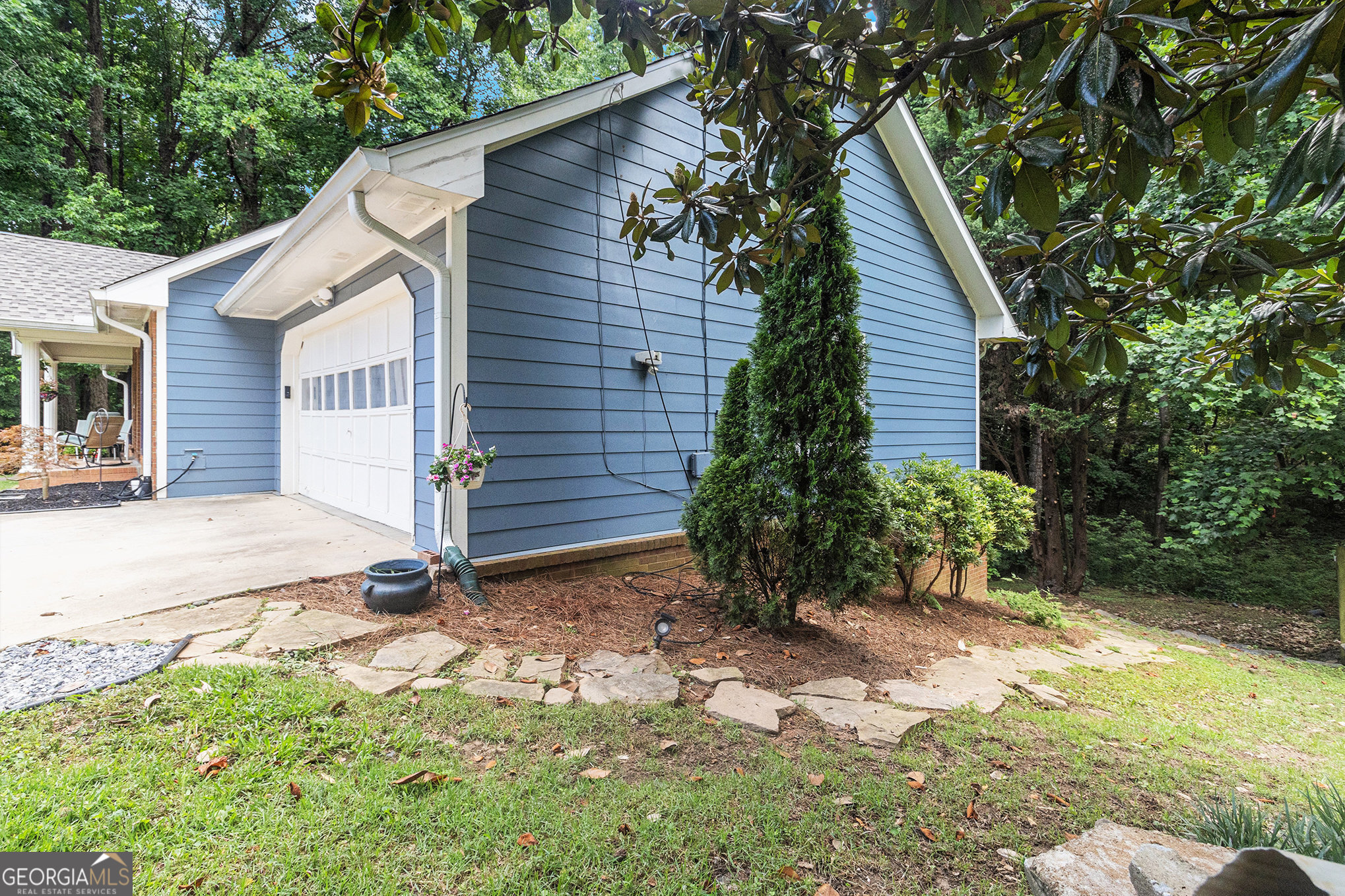 1402 McLendon Drive