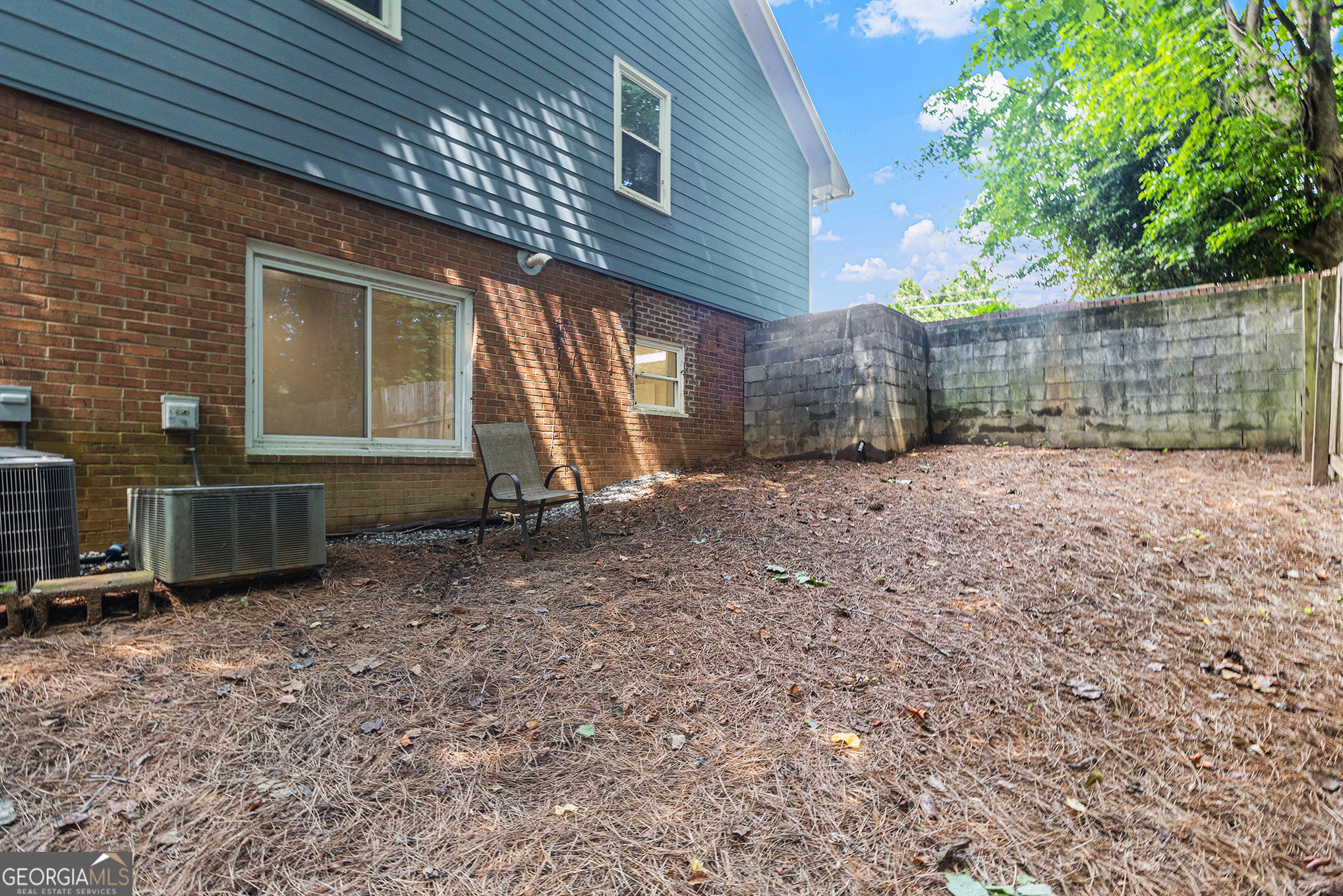 1402 McLendon Drive