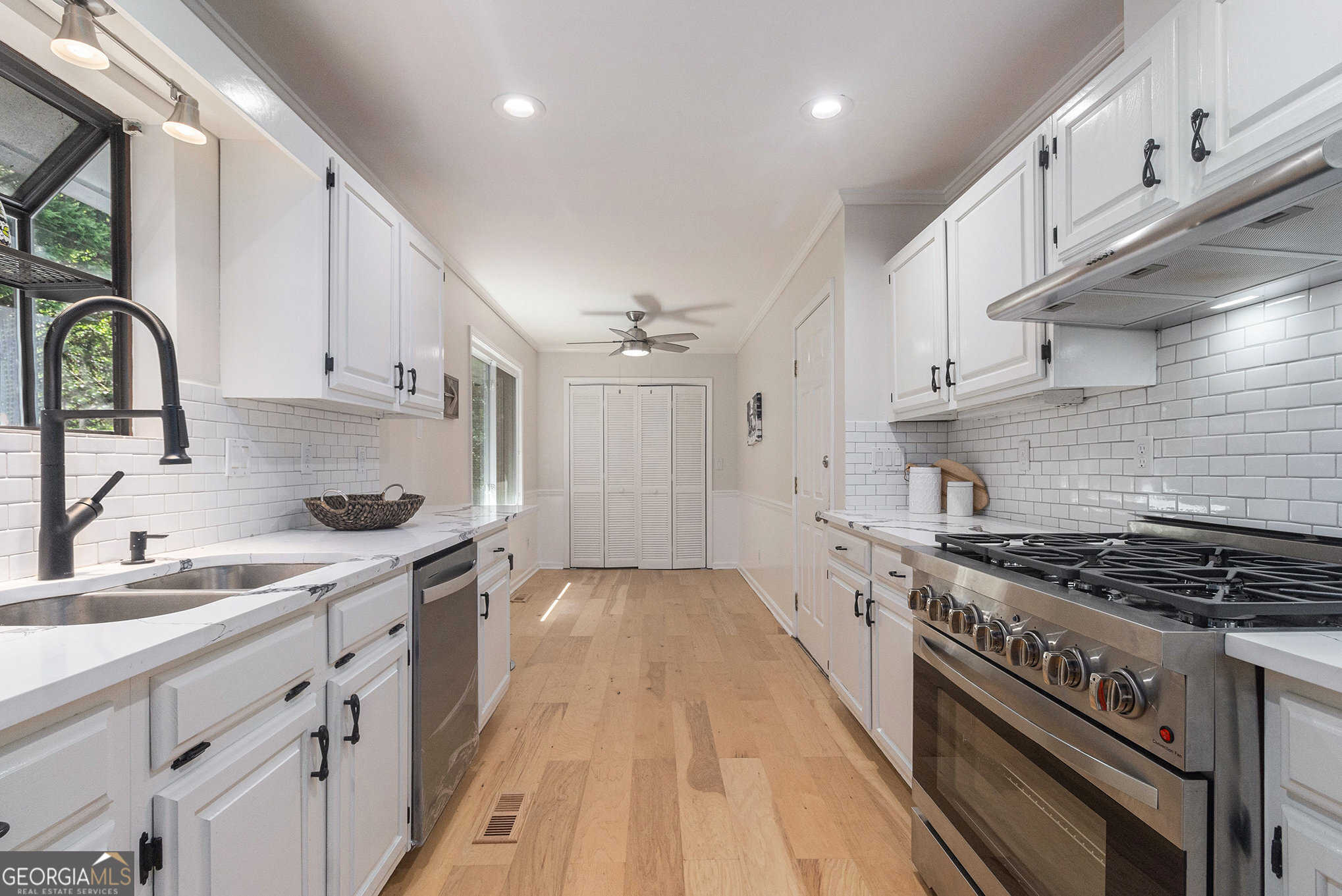 1402 McLendon Drive