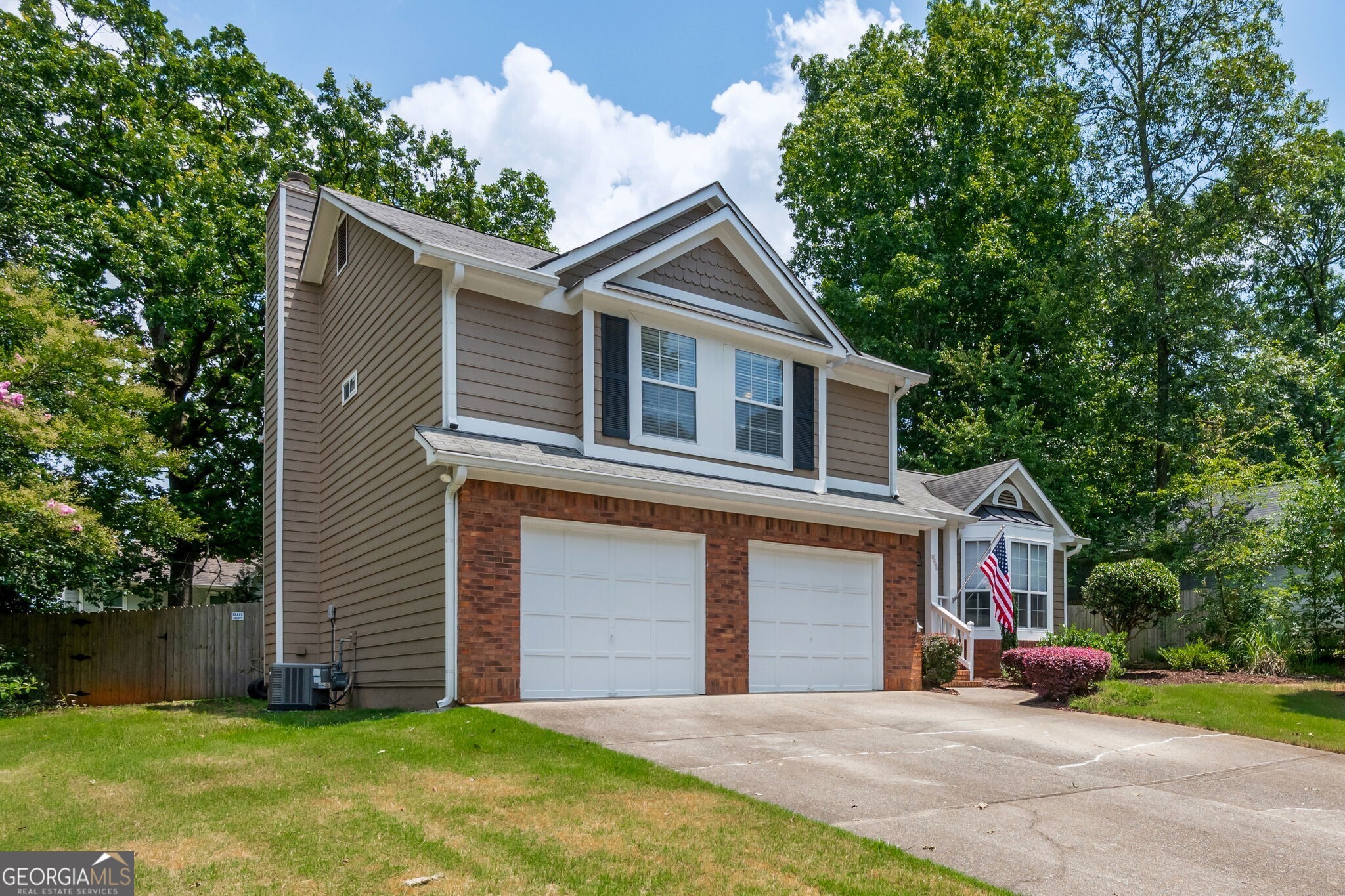 1115 Manor Way NW