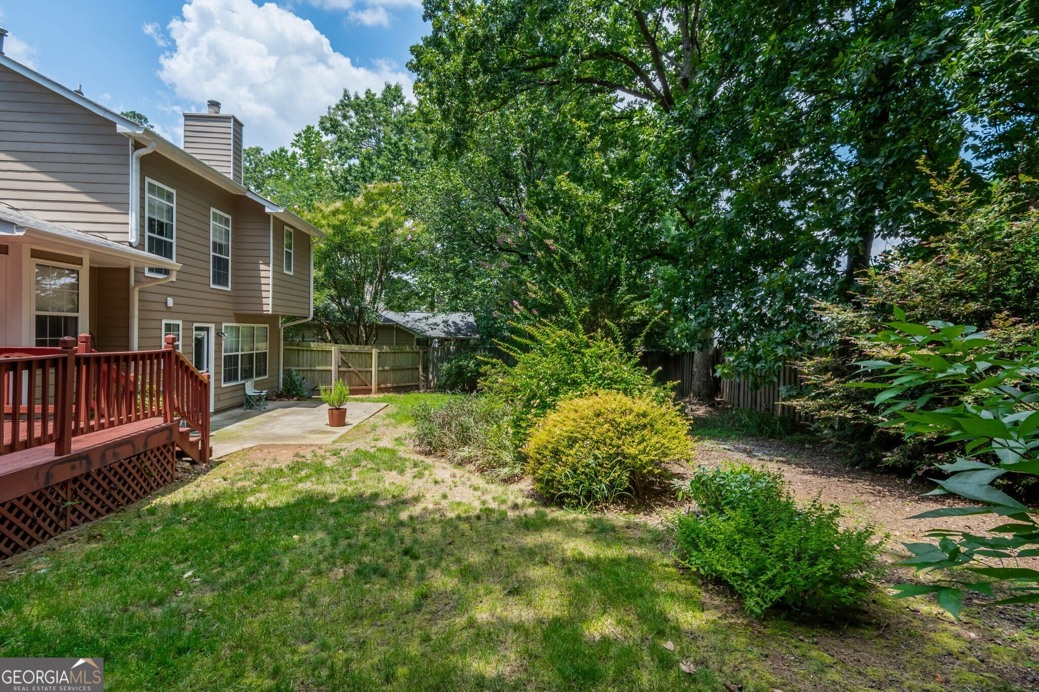 1115 Manor Way NW