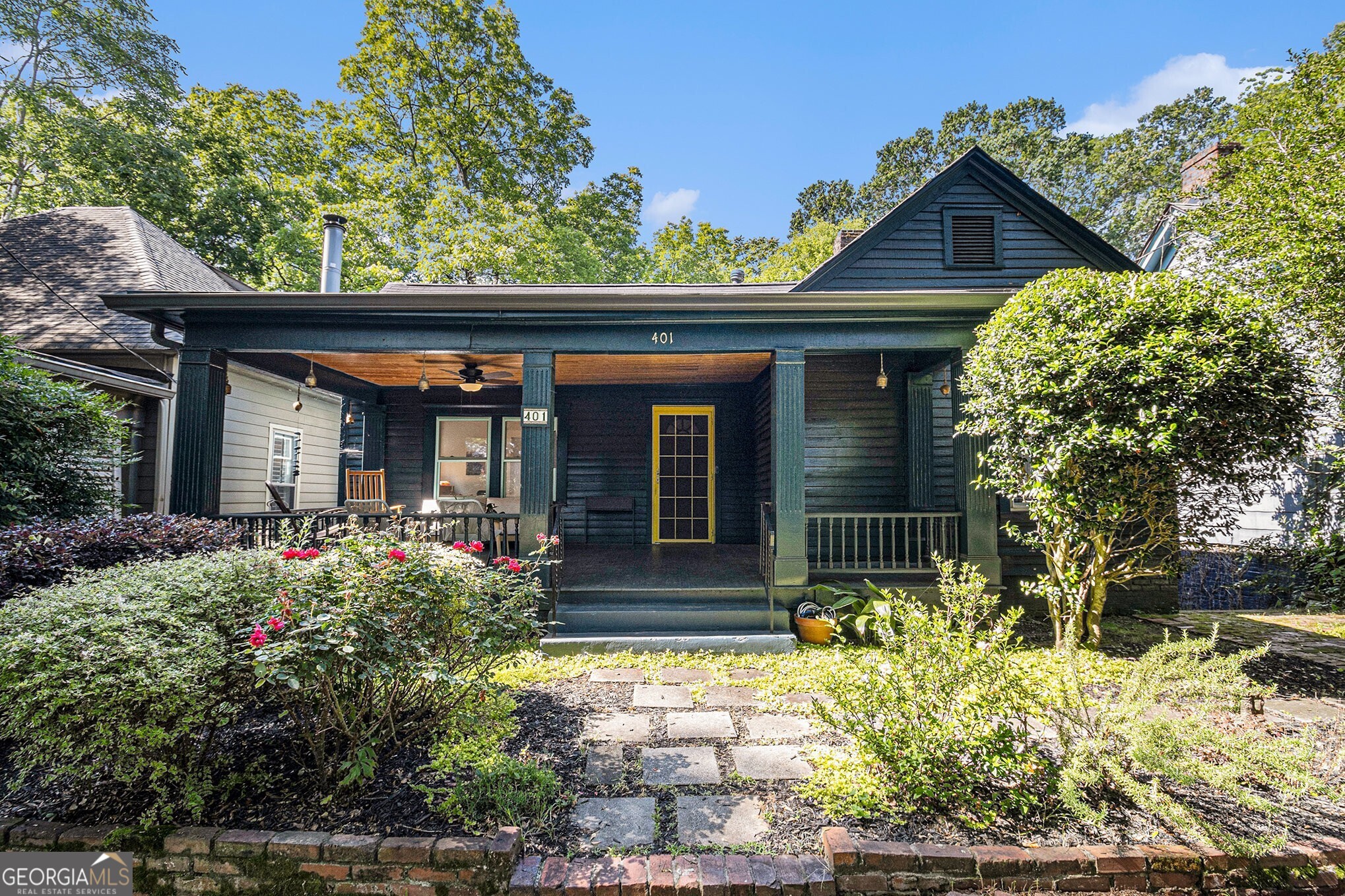 401 Cherokee Place SE