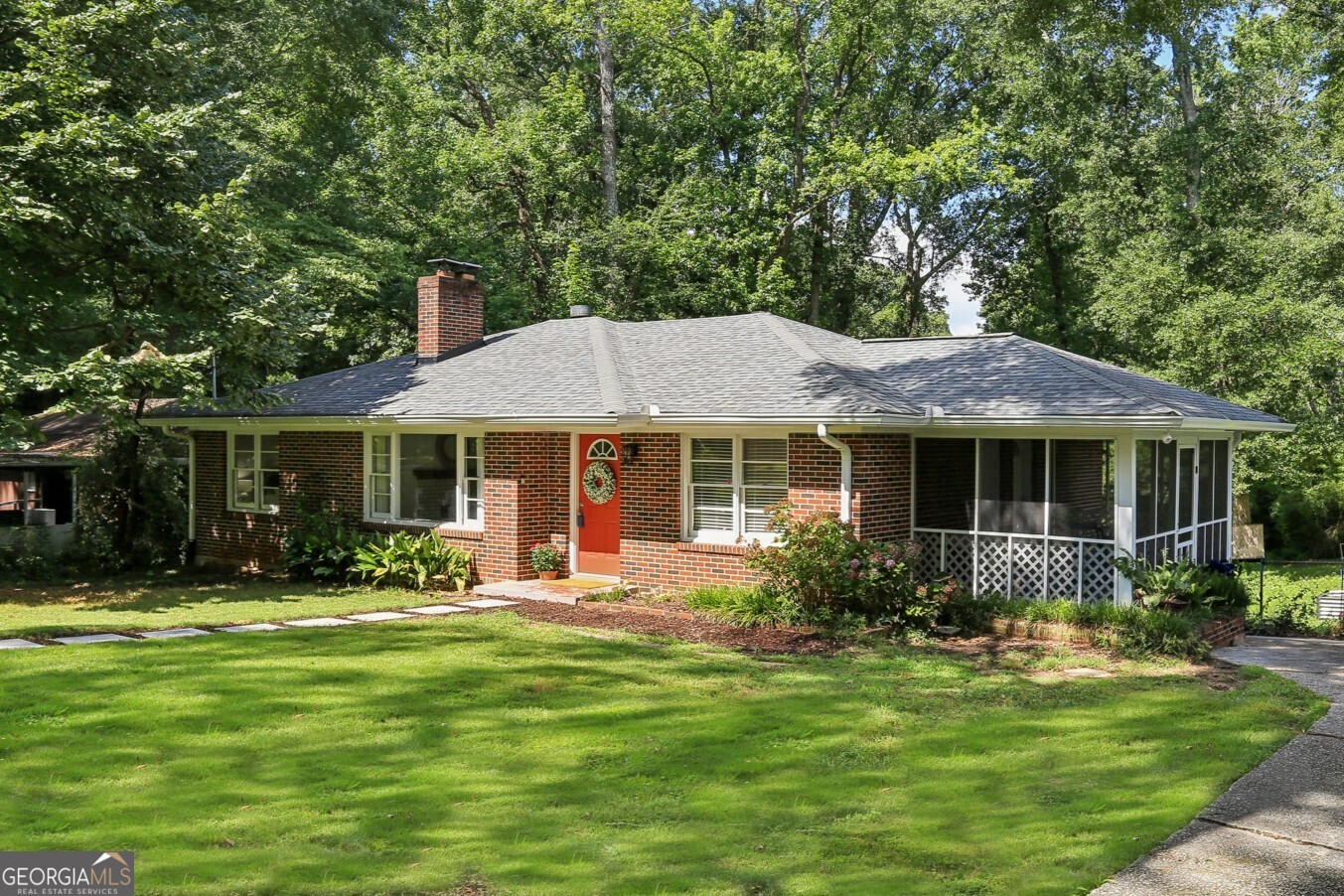 972 Pecan Street