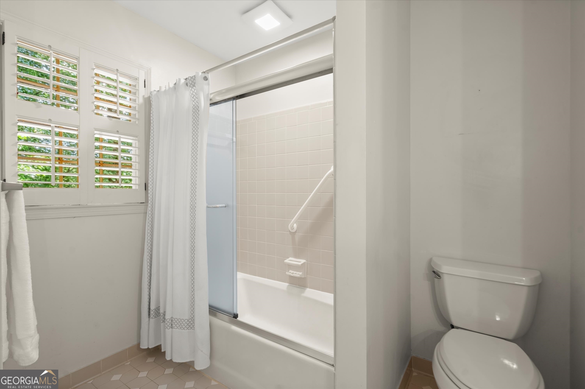 1408 Vernon Ridge Close