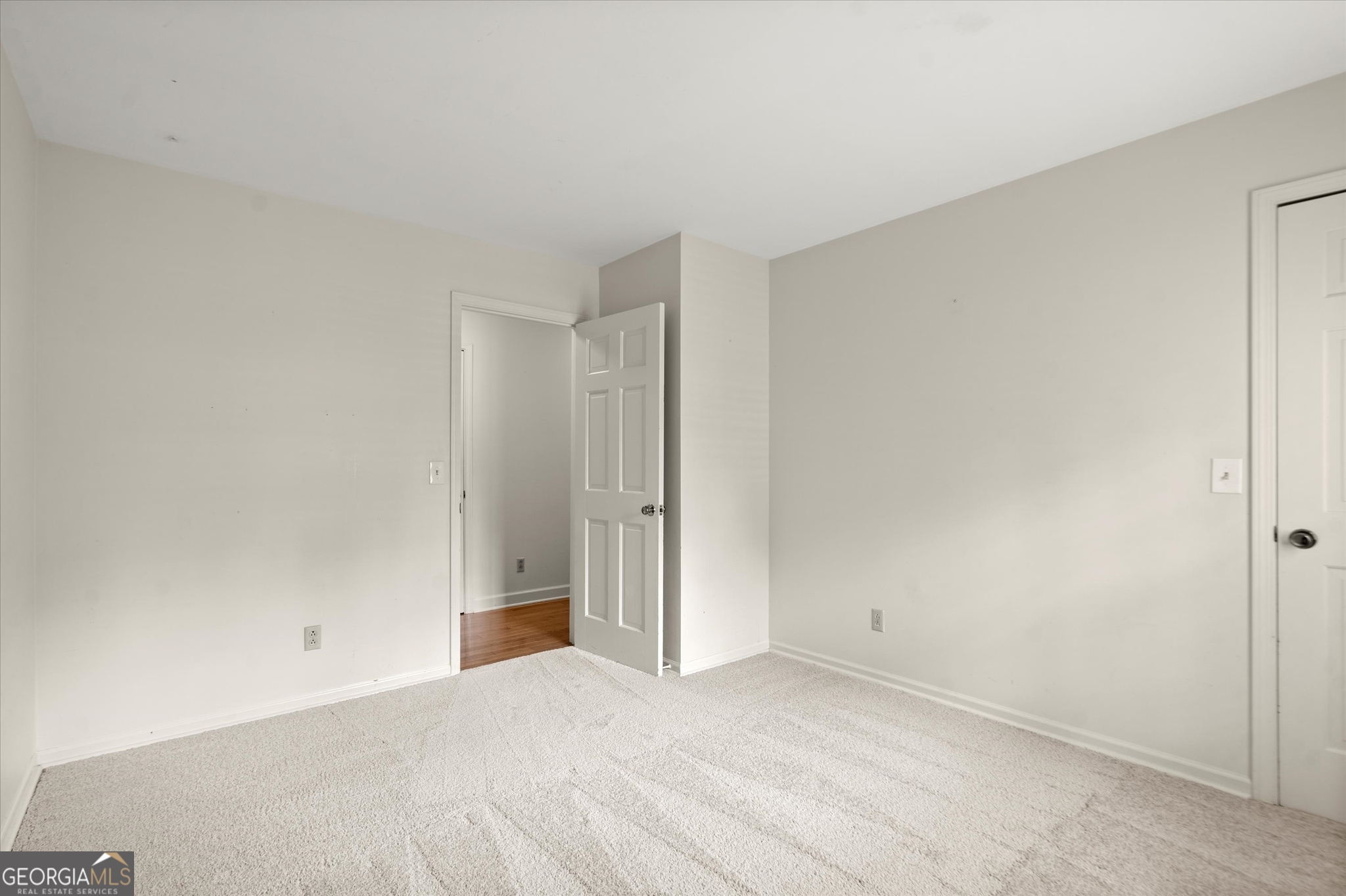 1408 Vernon Ridge Close