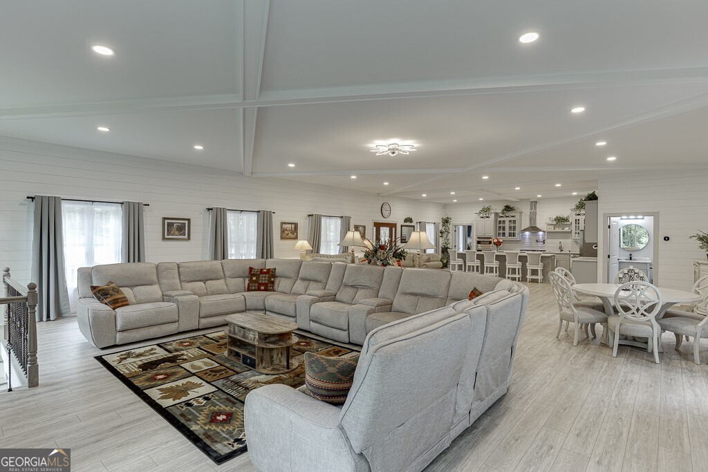 761 E Wolf Creek Road