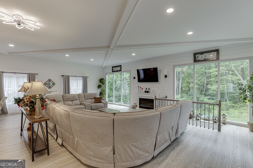 761 E Wolf Creek Road