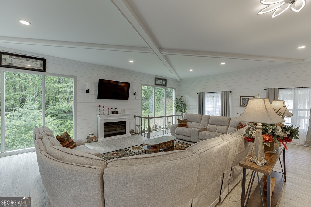 761 E Wolf Creek Road