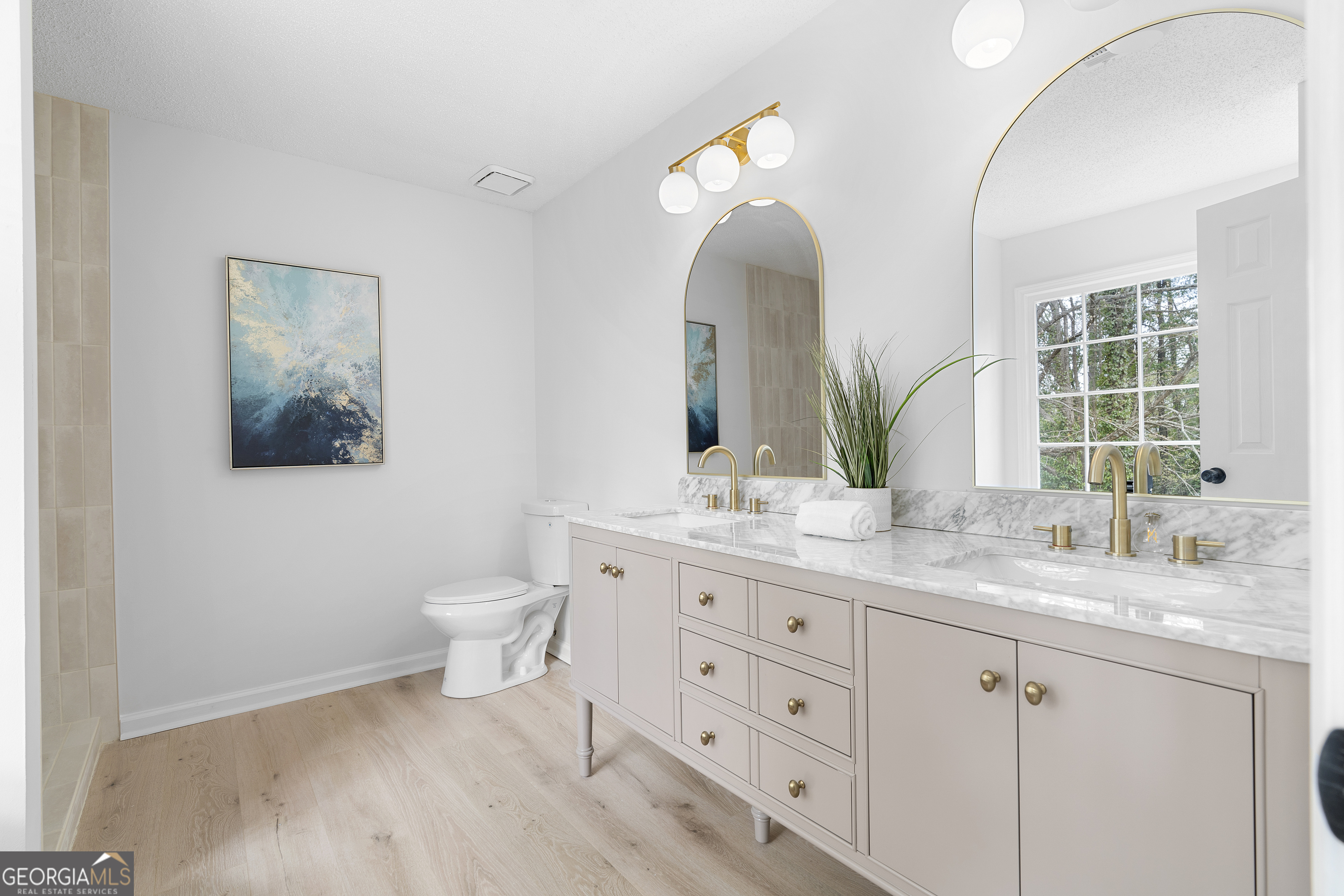 3407 Deerwood Court