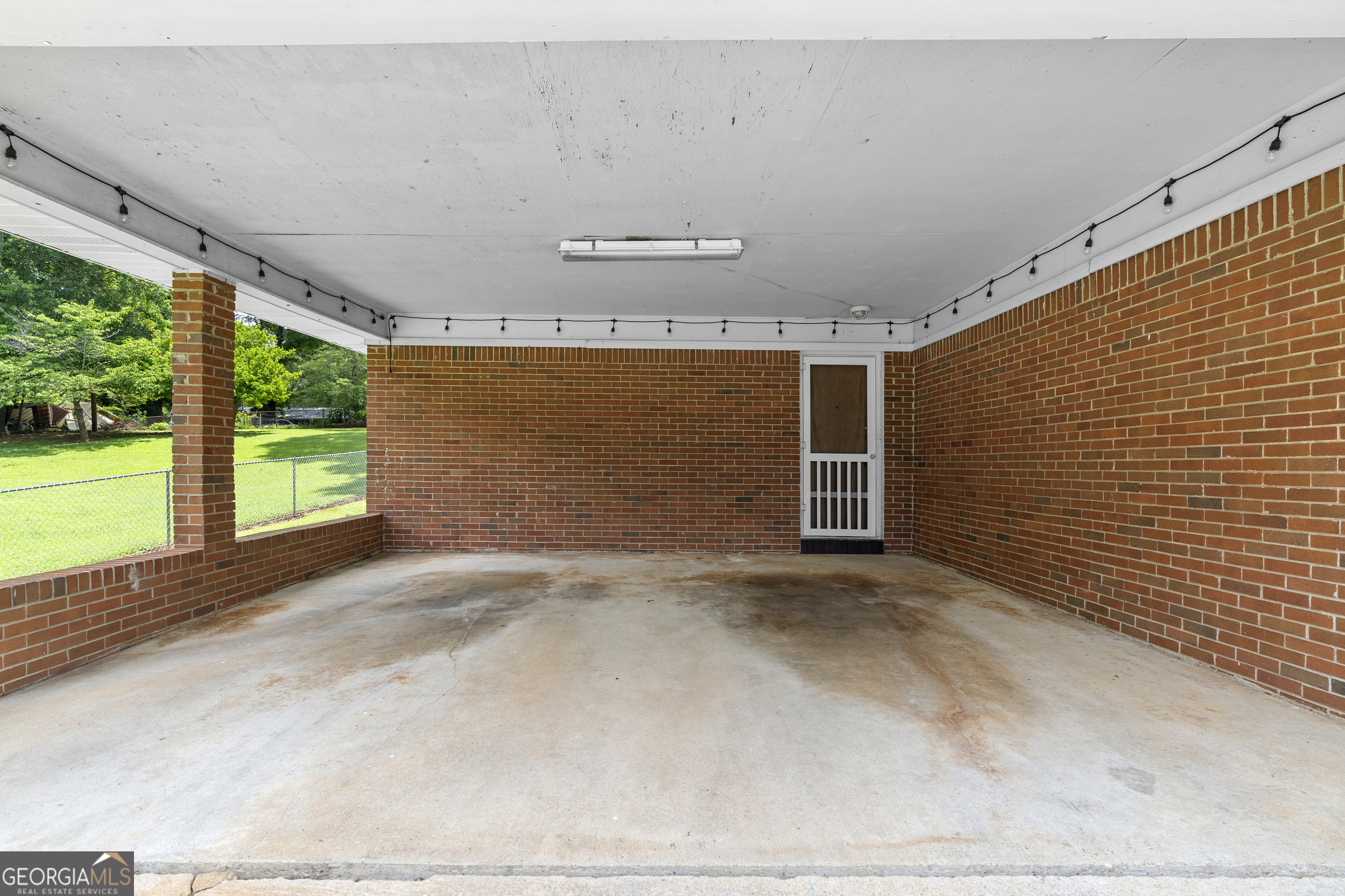 6073 Terry Lane