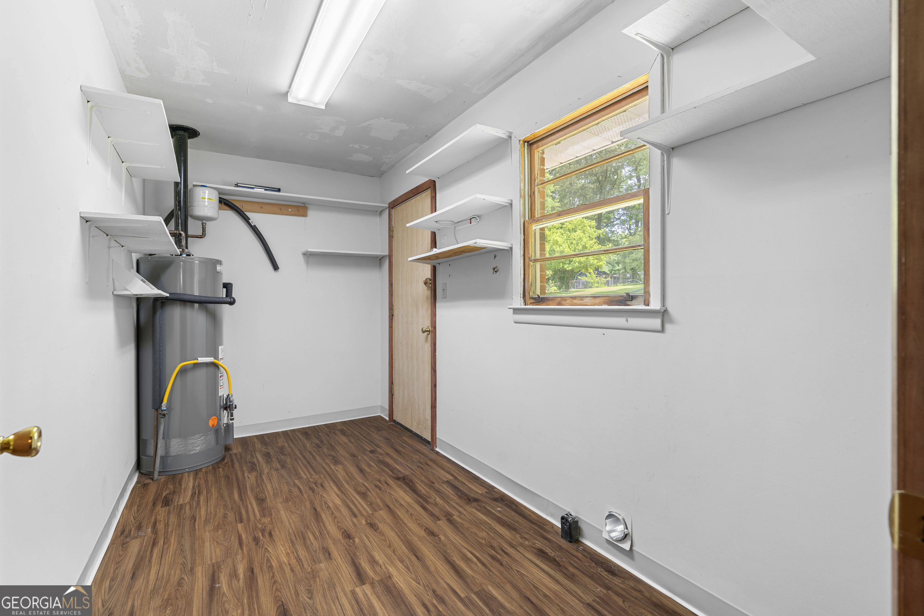 6073 Terry Lane