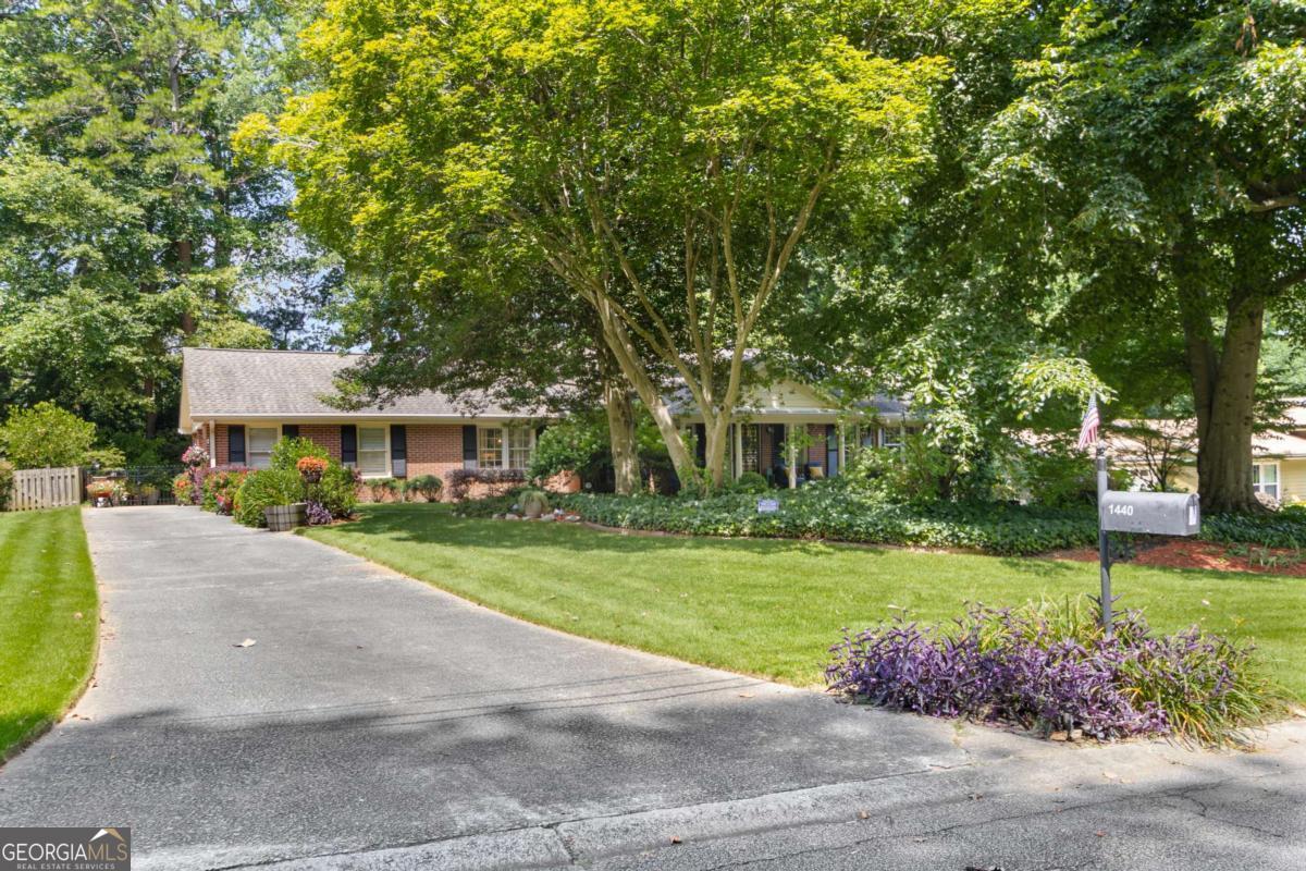 1440 Vista Leaf Drive