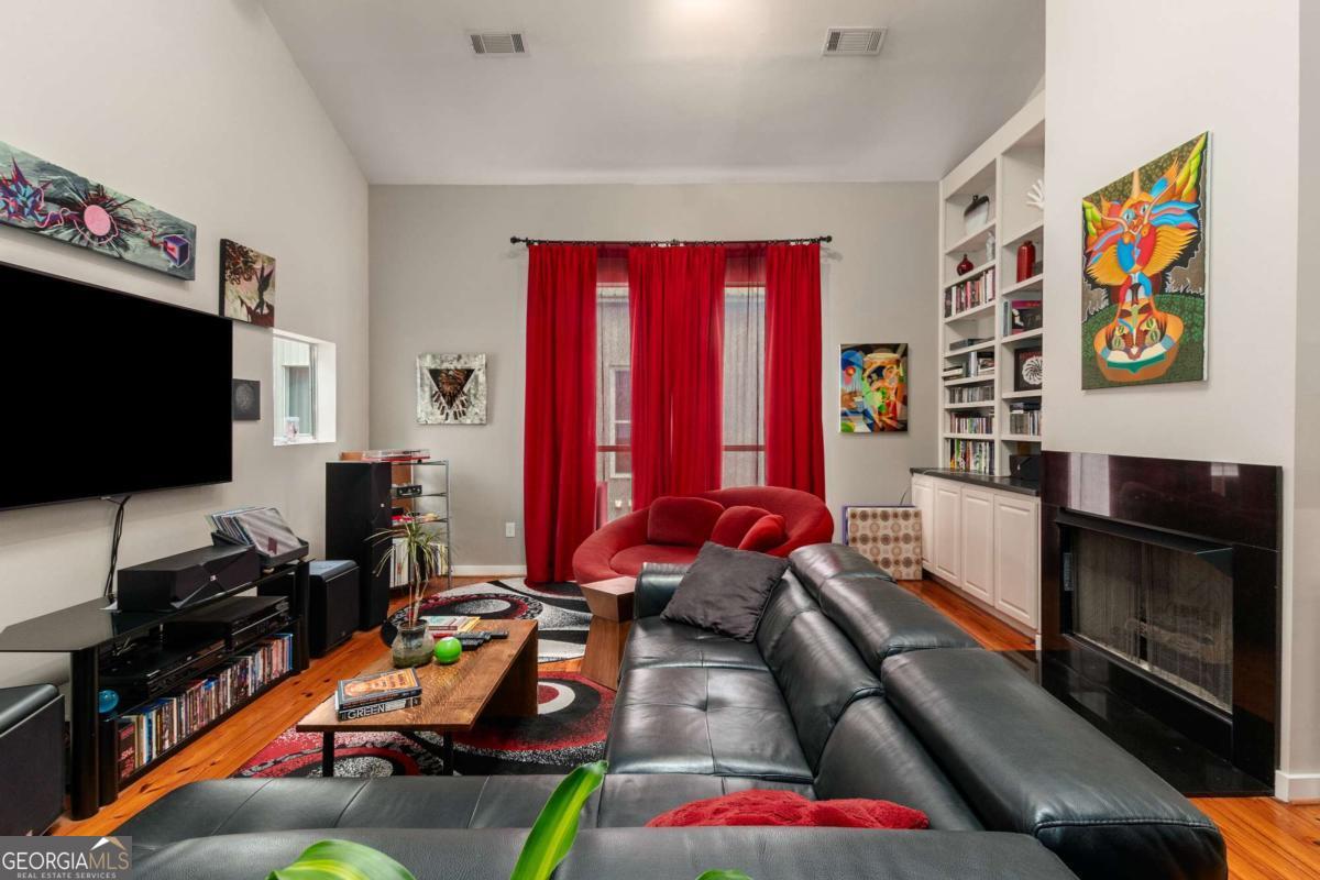 920 Memorial Drive SE # 30