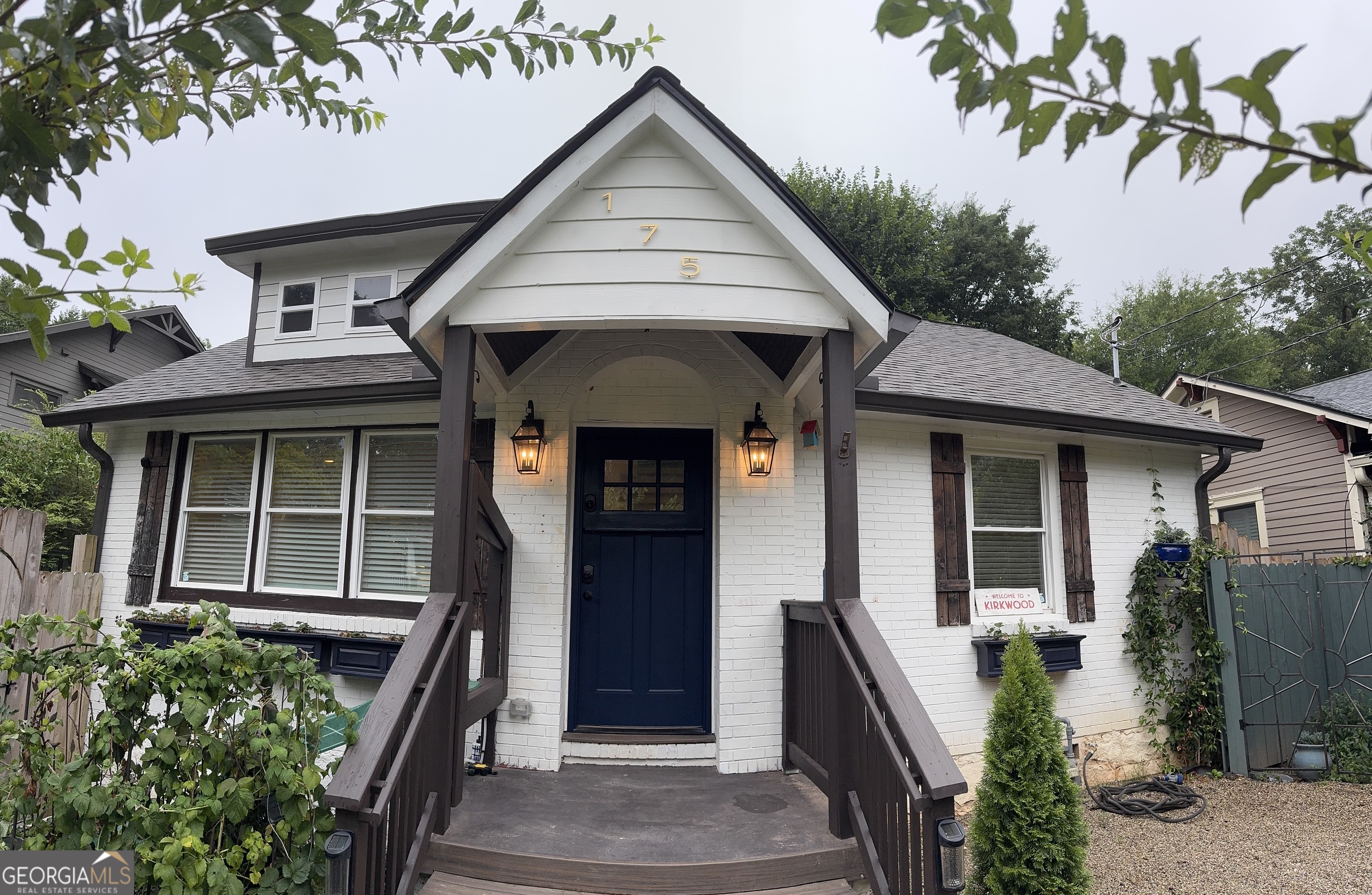 175 Douglas Street SE